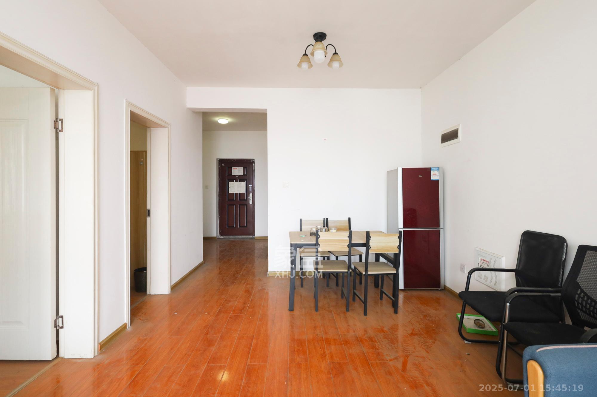 山语城三期 3室2厅1卫 1800.0元/月 山语城三期 3室2厅1卫 1800.0元/月室内图