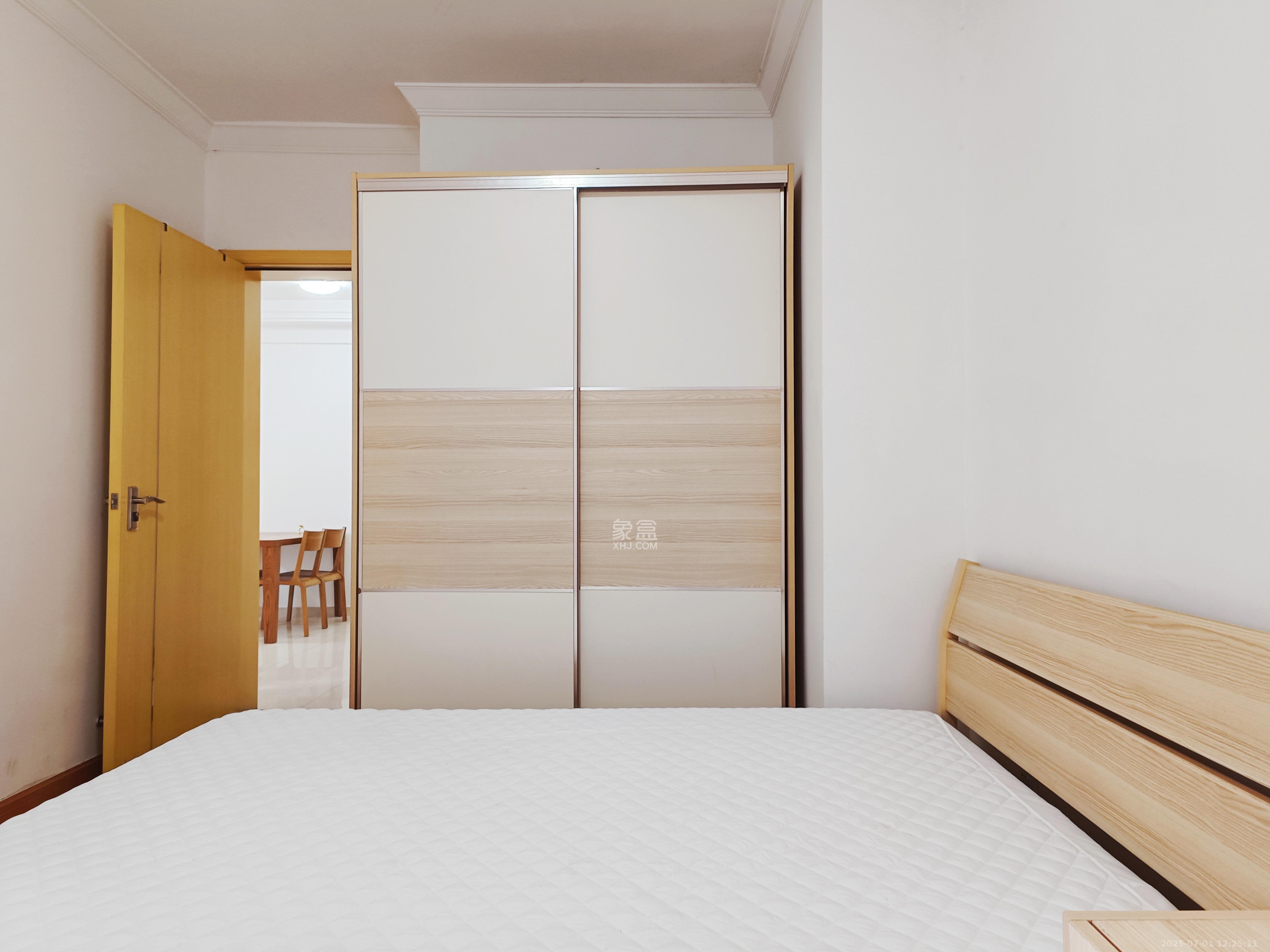 中海国际四期  1室1厅1卫    1800.0元/月 中海国际四期  1室1厅1卫    1800.0元/月户型图