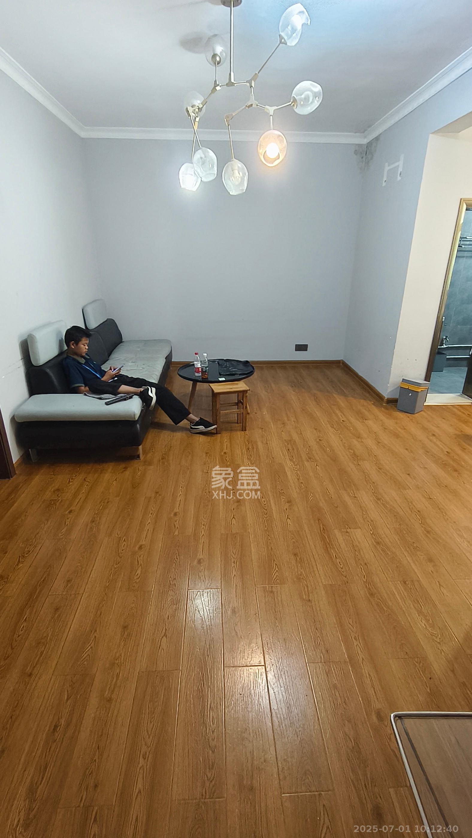 浦沅生活一区  1室0厅0卫   1600.00元/月