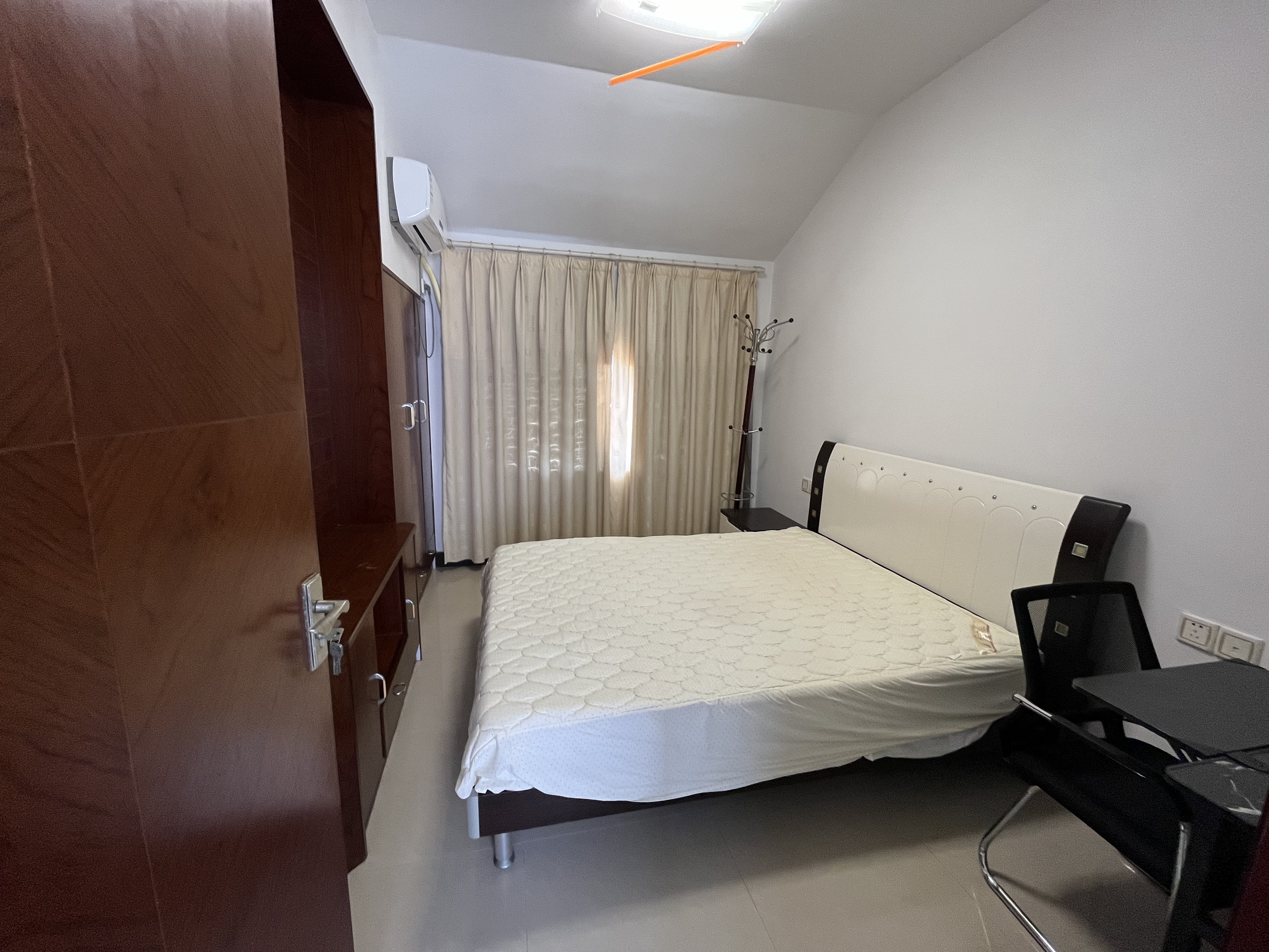 天上人间 6室1厅1卫 4500.0元/月 天上人间 6室1厅1卫 4500.0元/月室内图