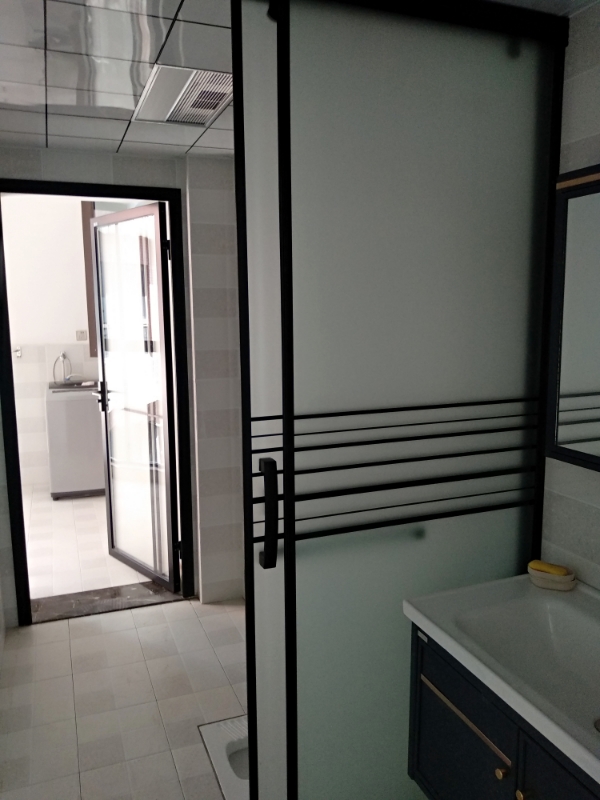 天嘉翰廷 3室2厅2卫 2000.0元/月 天嘉翰廷 3室2厅2卫 2000.0元/月室内图