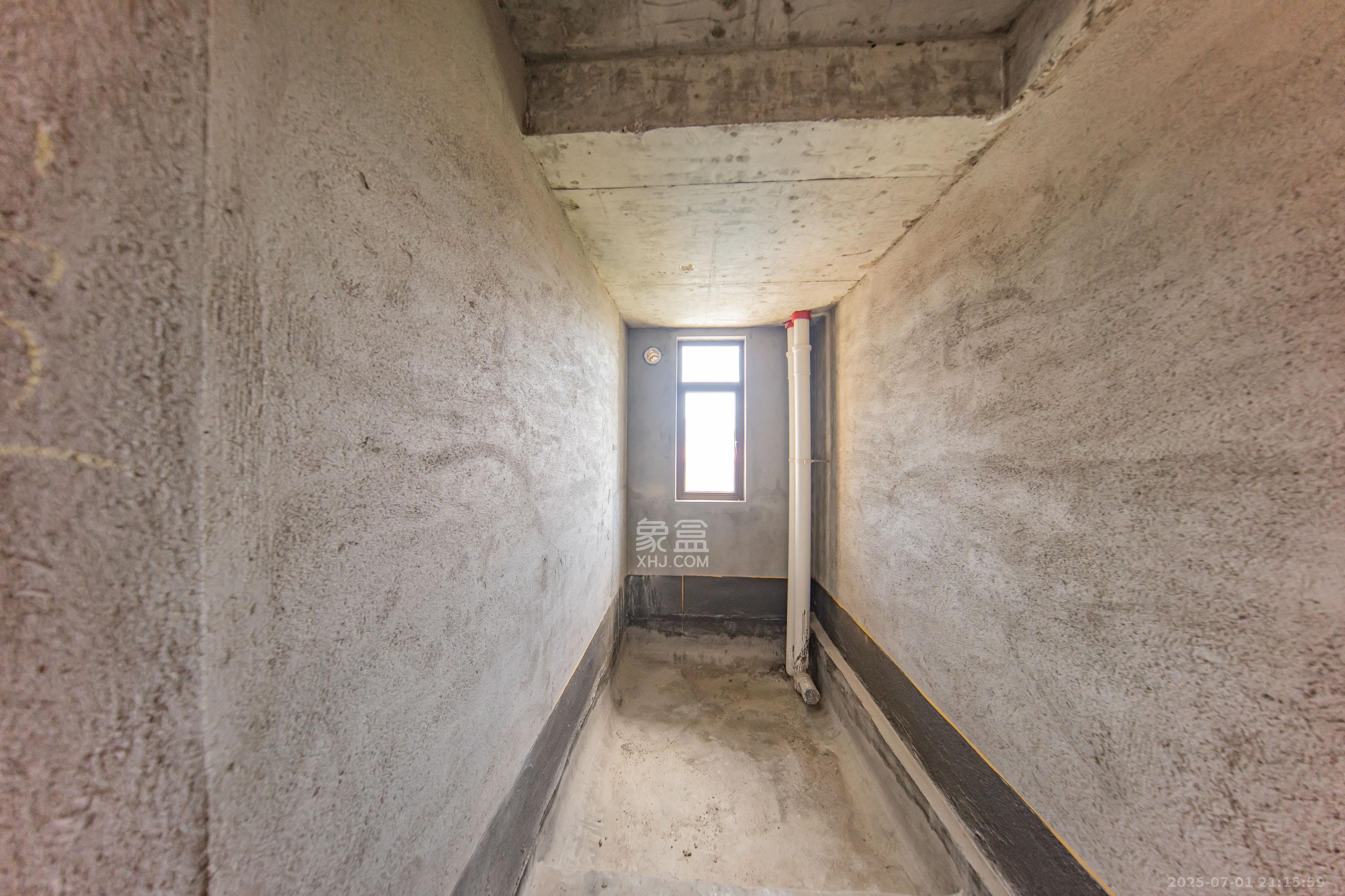 江山帝景雅典  3室2厅2卫    125.0万卫生间