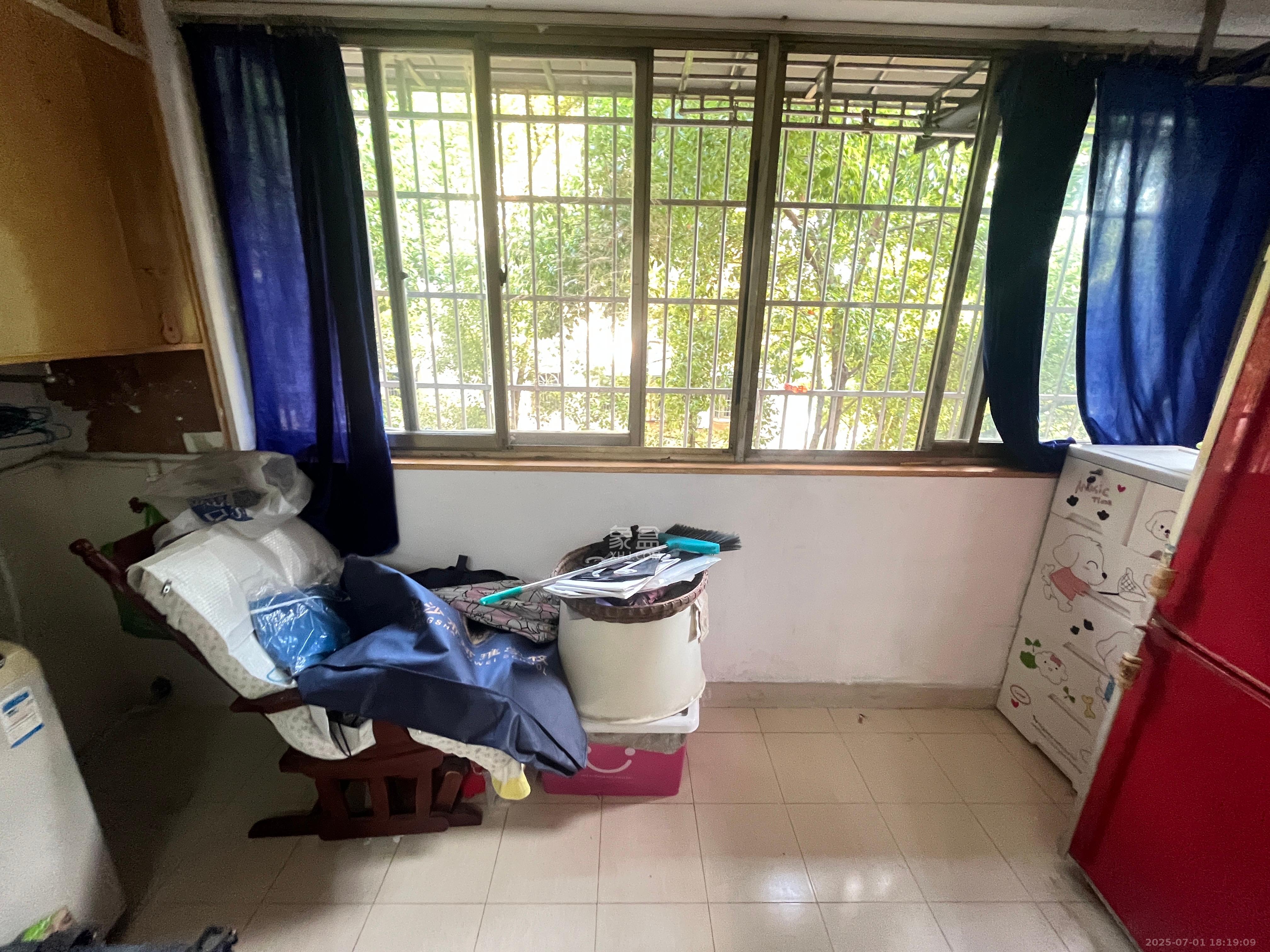 东南明苑 2室2厅1卫 1700.0元/月 东南明苑 2室2厅1卫 1700.0元/月室内图