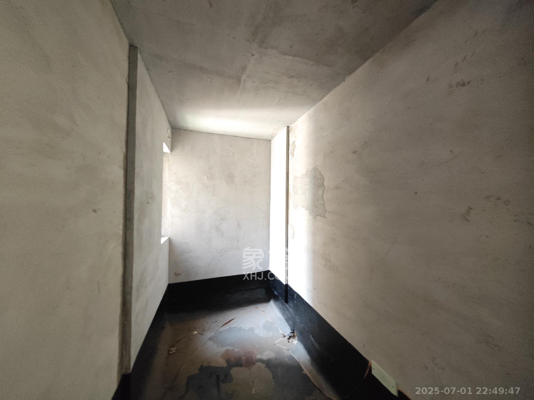 中建嘉和城  3室2厅2卫   82.80万其他