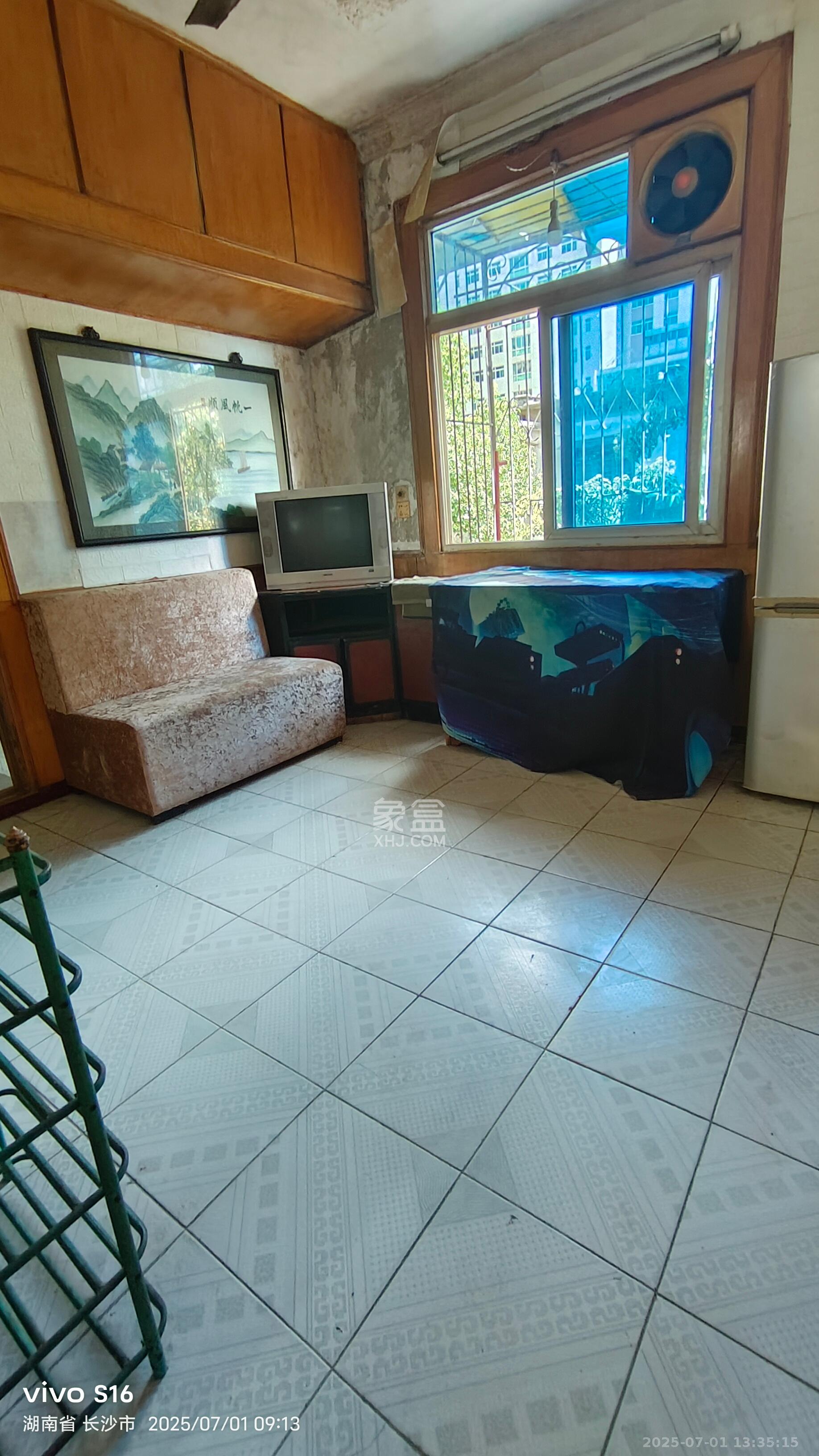 向韶村 2室1厅1卫 1500.0元/月 向韶村 2室1厅1卫 1500.0元/月室内图