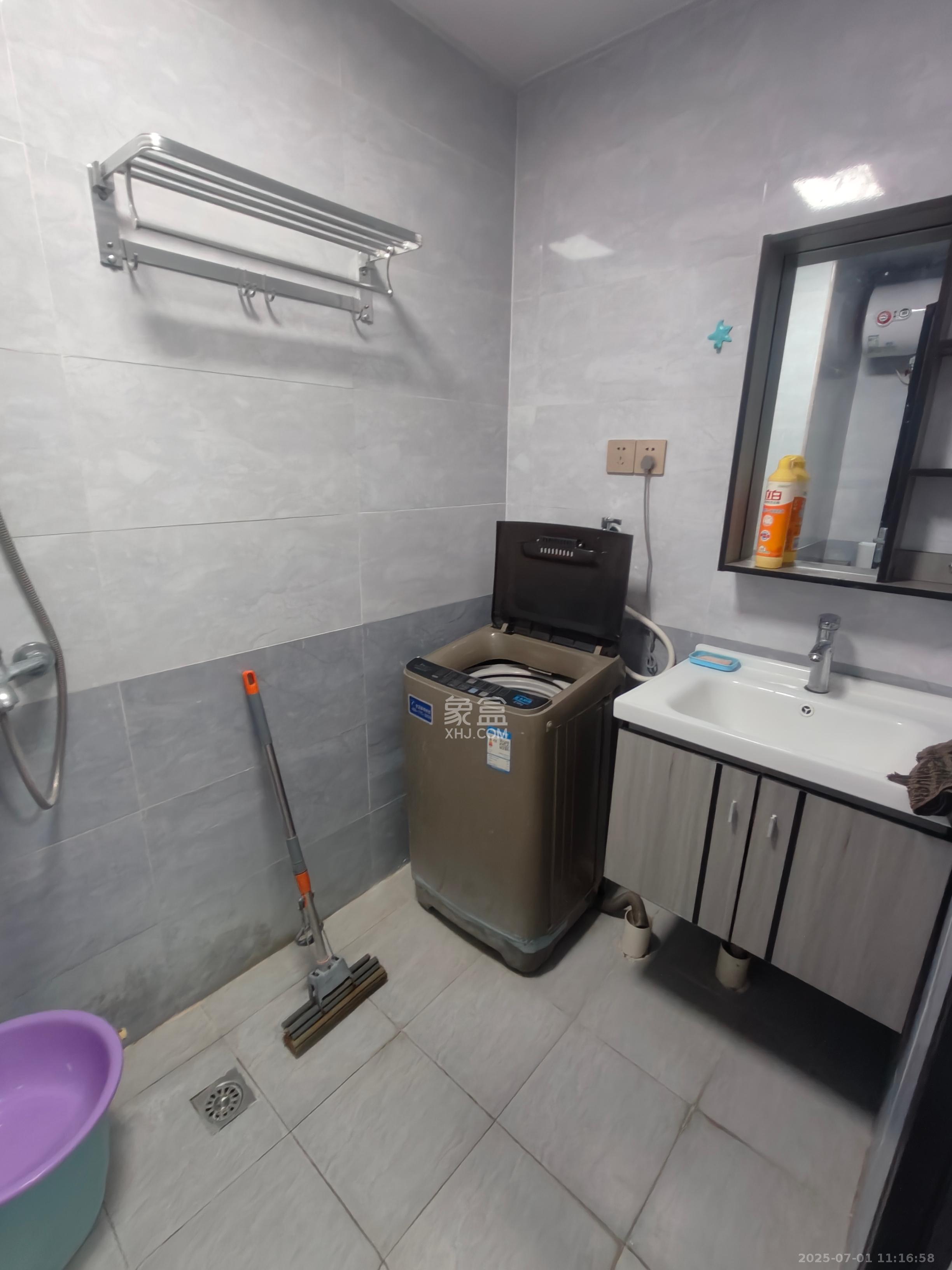 龙湖湘江星座(祺鑫星座公寓) 1室0厅0卫 1300.0元/月 龙湖湘江星座(祺鑫星座公寓) 1室0厅0卫 1300.0元/月室内图