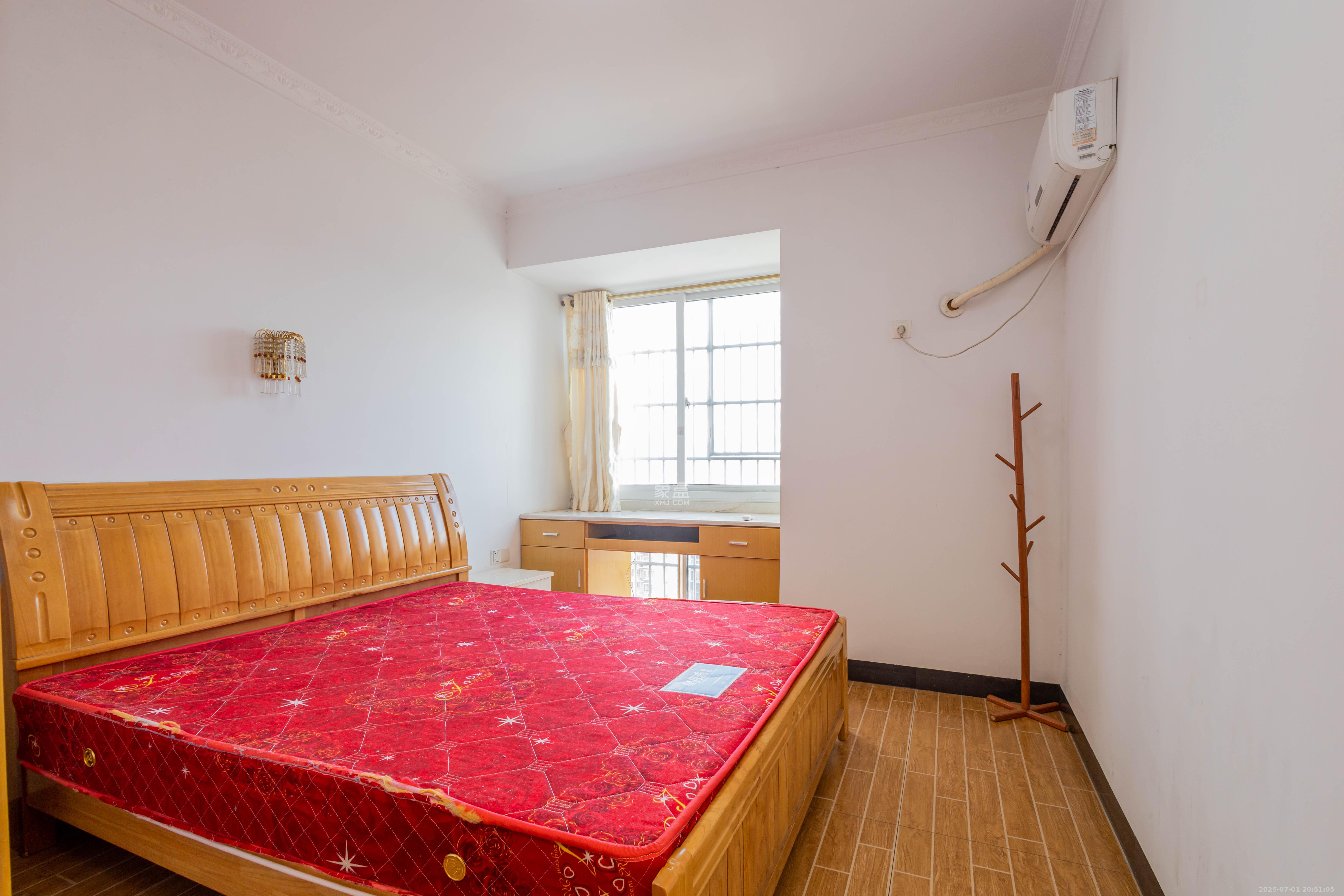 爵士湘 2室2厅1卫 42.0万 爵士湘 2室2厅1卫 42.0万卧室