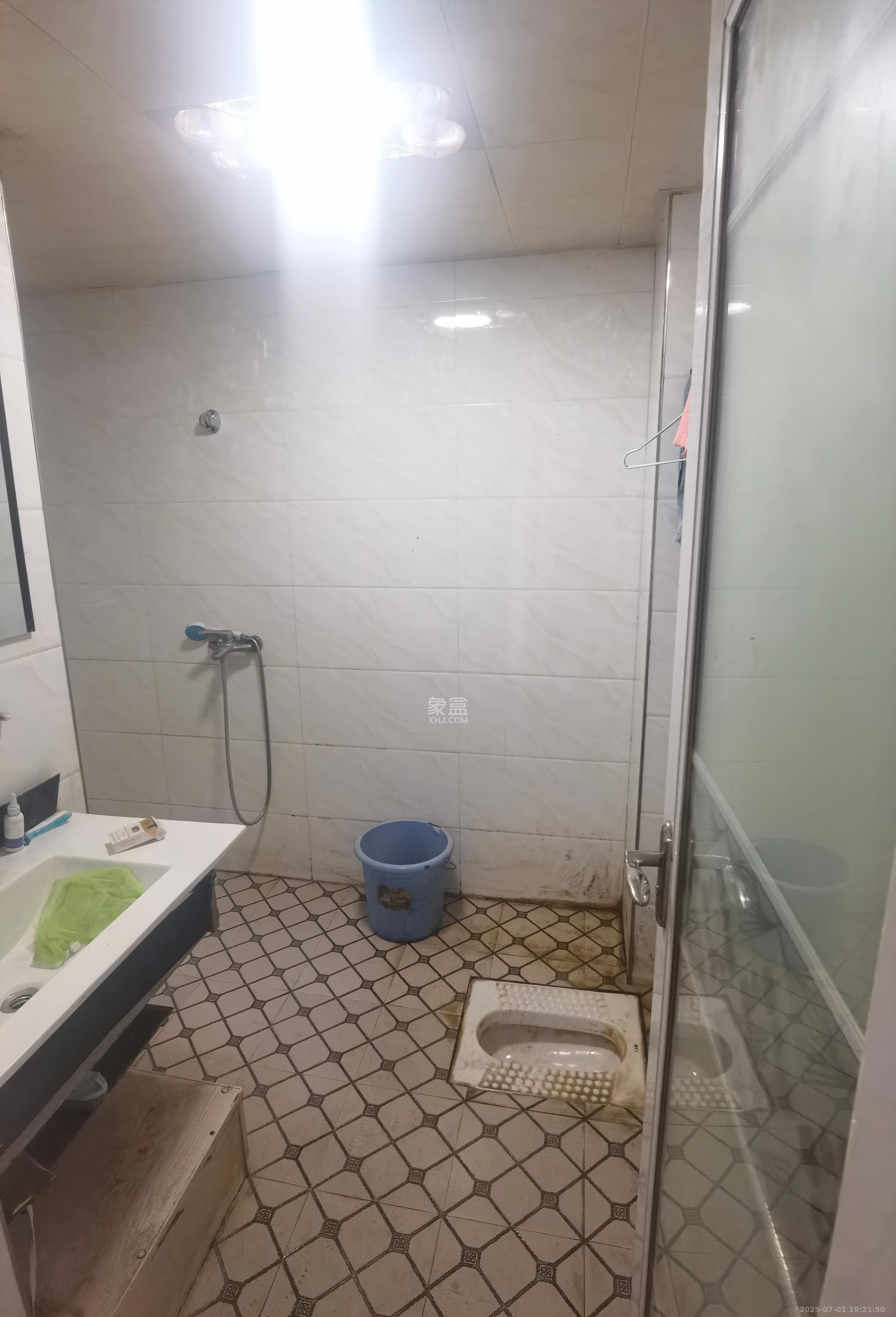 沁园春御院  3室2厅2卫   3200.00元/月室内图