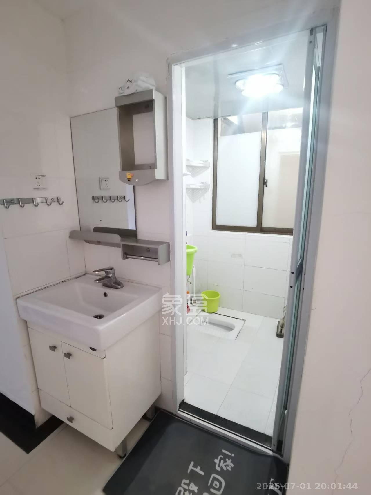 君悦紫园 2室1厅1卫 2200.0元/月 君悦紫园 2室1厅1卫 2200.0元/月室内图