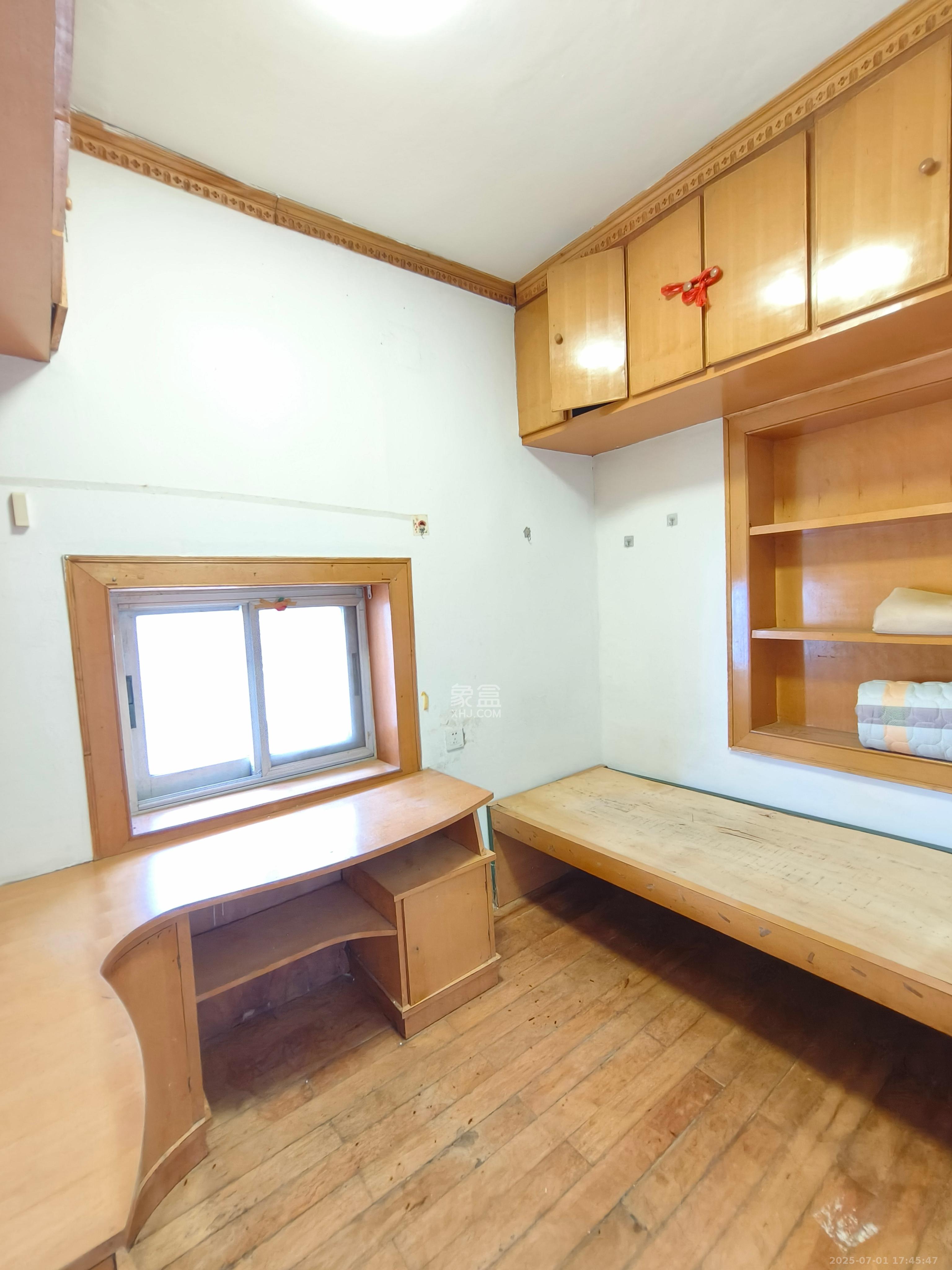 长沙师范附幼附小教师宿舍（崇圣里24号）  3室2厅1卫   2000.00元/月室内图