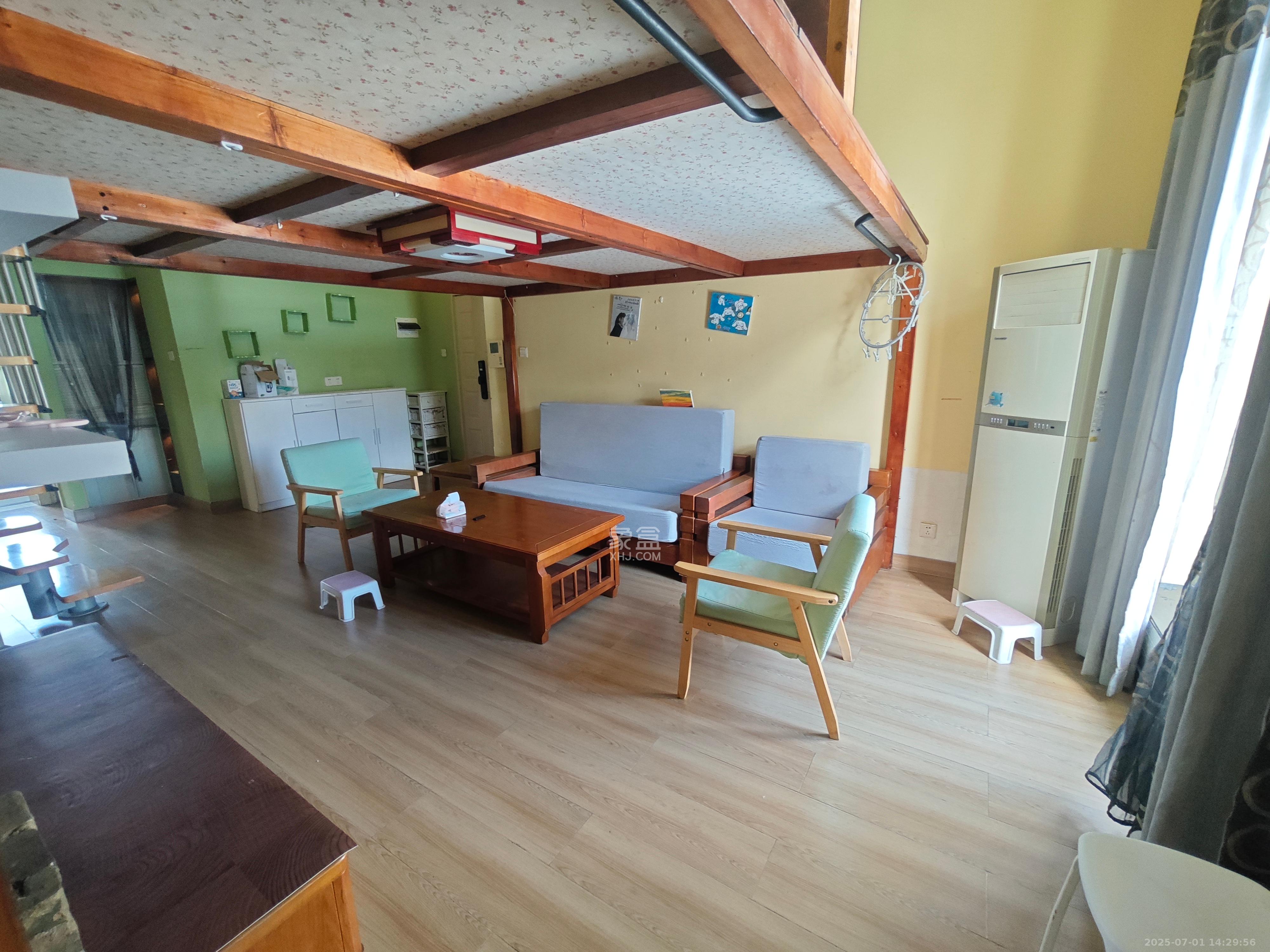 西街花园 2室2厅1卫 2100.0元/月 西街花园 2室2厅1卫 2100.0元/月室内图