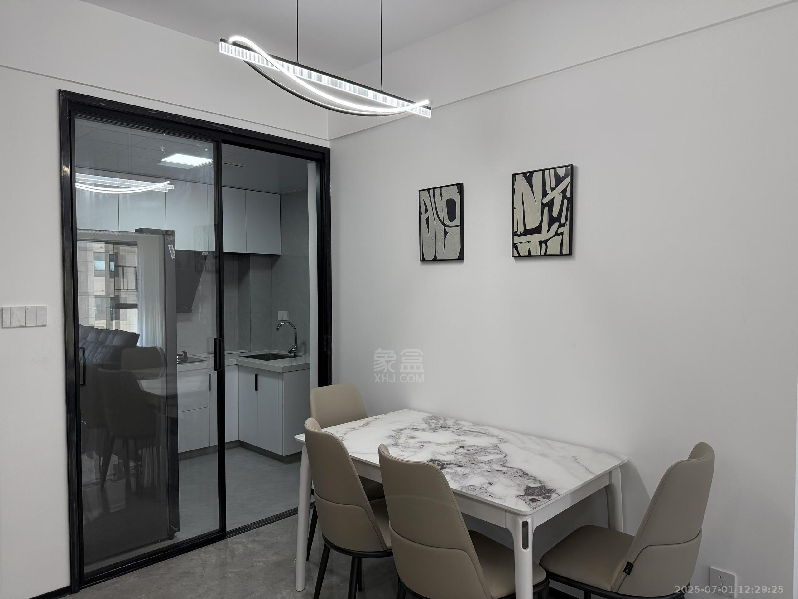 中海誉园 2室2厅1卫 2700.0元/月 中海誉园 2室2厅1卫 2700.0元/月室内图