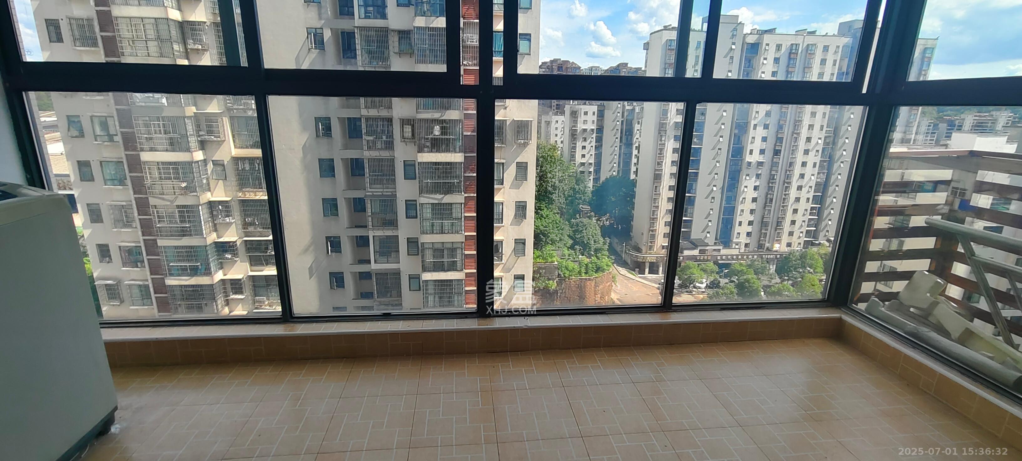 华银天际 3室2厅1卫 1800.0元/月 华银天际 3室2厅1卫 1800.0元/月室内图