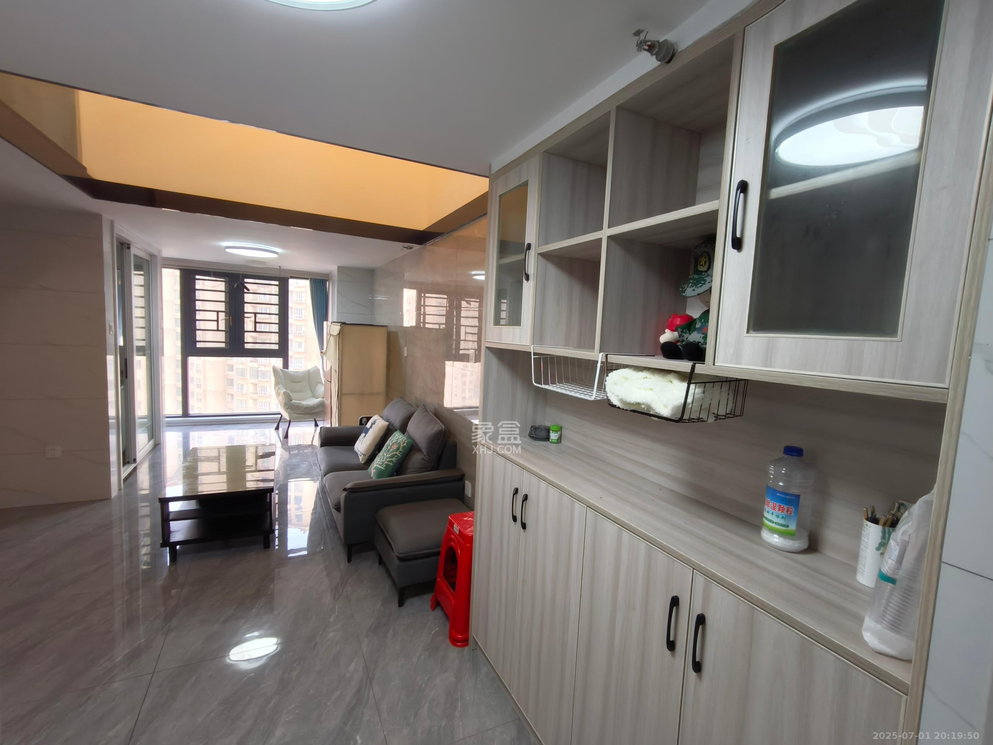 钱隆世家 2室1厅1卫 1800.0元/月 钱隆世家 2室1厅1卫 1800.0元/月室内图