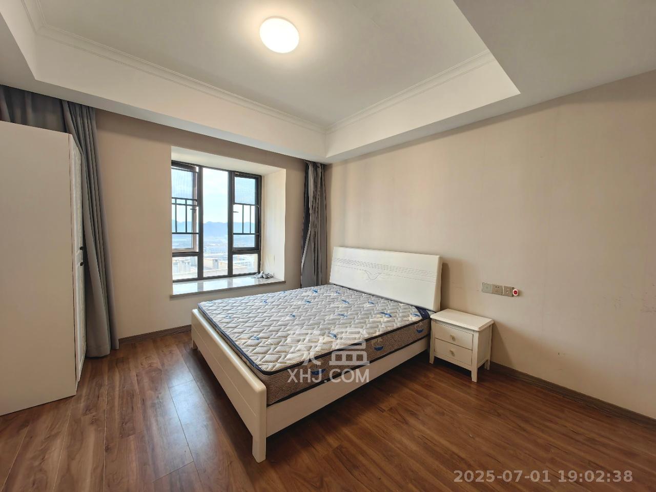 梦想新天地  3室2厅2卫   2800.00元/月室内图