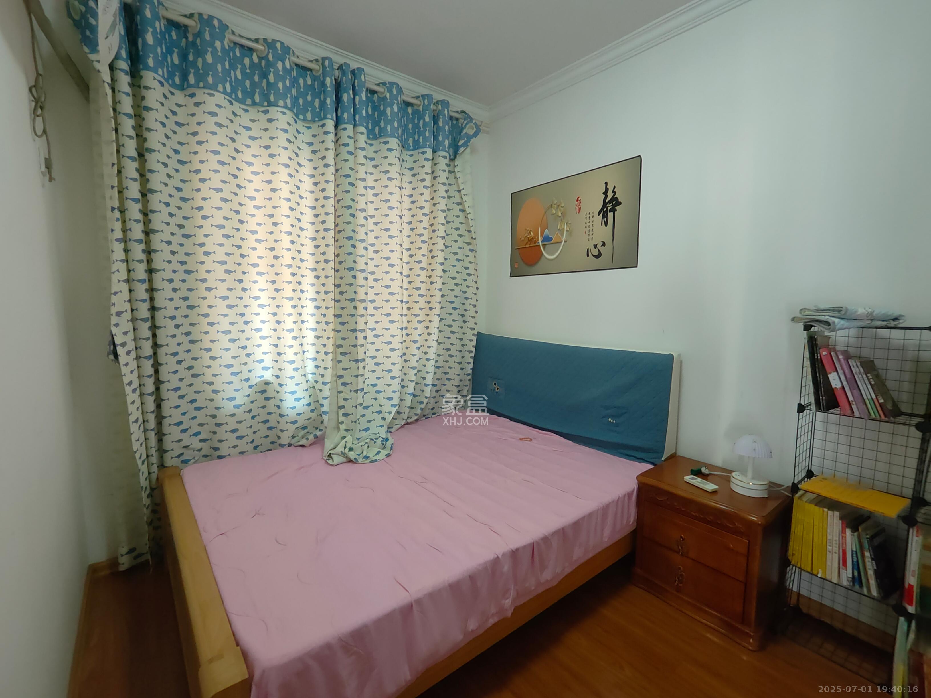 龙吉湾小区(龙瑞尚苑) 3室2厅1卫 2200.0元/月 龙吉湾小区(龙瑞尚苑) 3室2厅1卫 2200.0元/月室内图