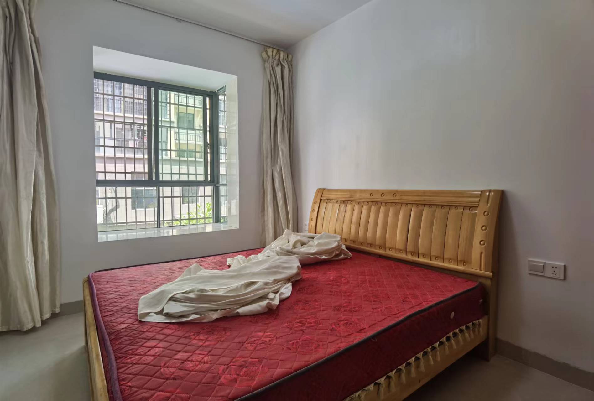 长湖小区 2室2厅1卫 1200.0元/月 长湖小区 2室2厅1卫 1200.0元/月室内图