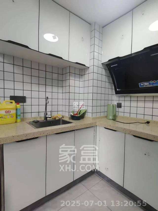 碧桂园星荟  1室1厅1卫    1300.0元/月 碧桂园星荟  1室1厅1卫    1300.0元/月室内图