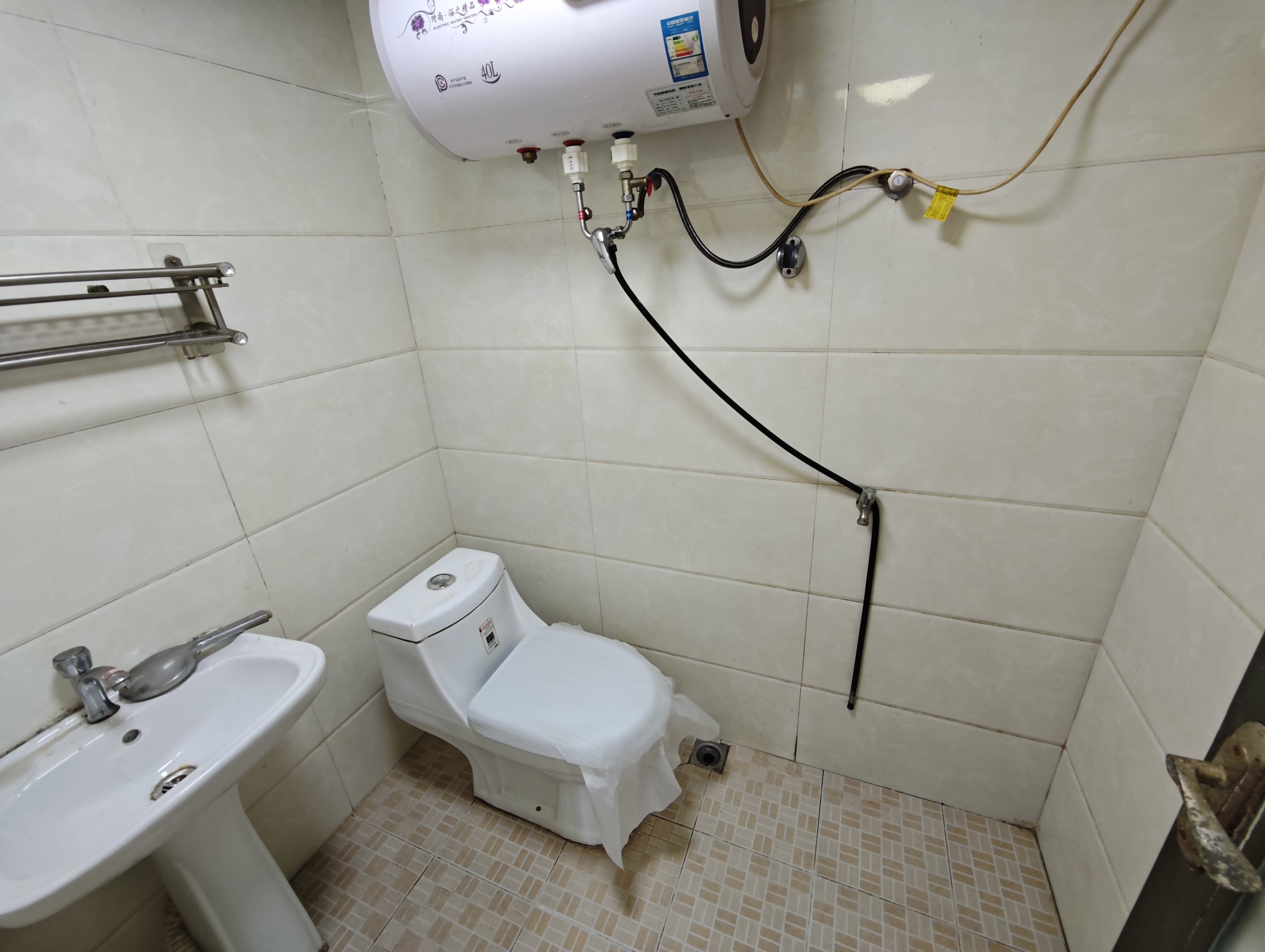 华侨之家  1室0厅1卫   600.00元/月室内图