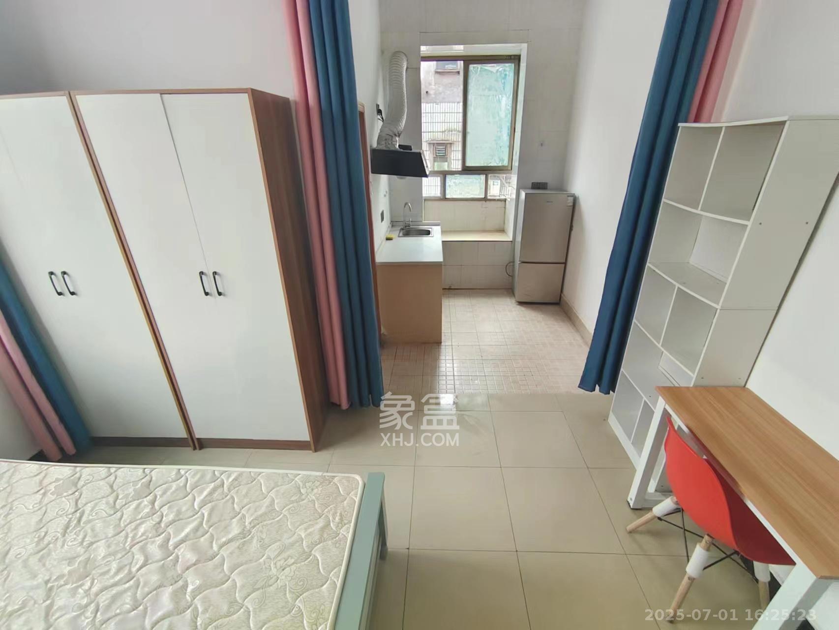 河西布市(望城坡布市) 1室1厅1卫 1100.0元/月 河西布市(望城坡布市) 1室1厅1卫 1100.0元/月室内图