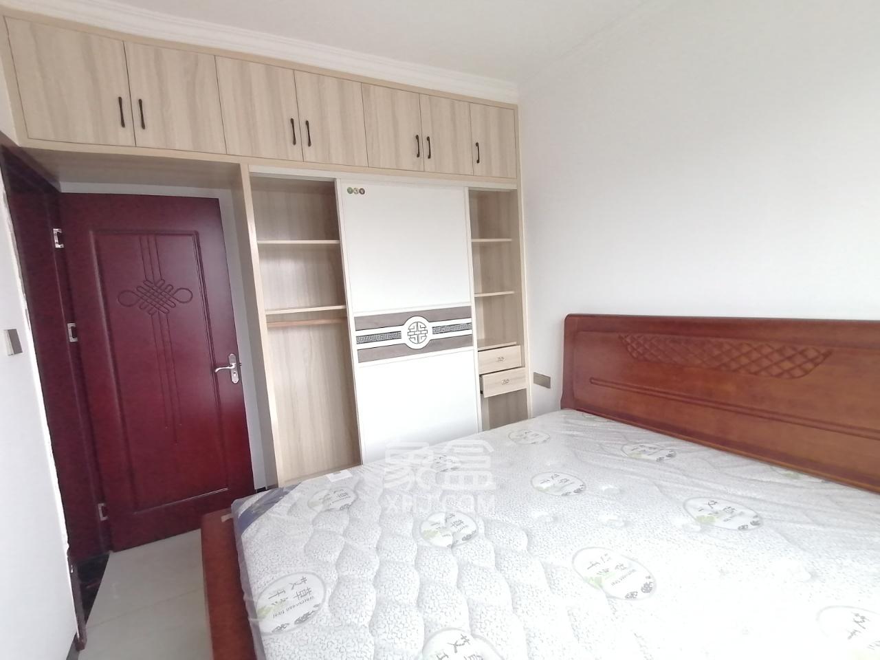 中悦领秀城 3室2厅2卫 2000.0元/月 中悦领秀城 3室2厅2卫 2000.0元/月室内图