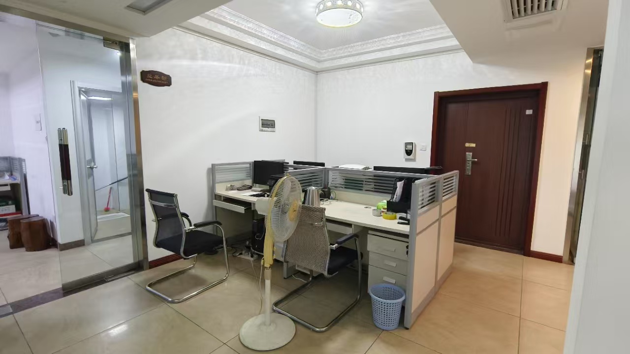 世纪嘉苑 4室2厅2卫 4800.0元/月 世纪嘉苑 4室2厅2卫 4800.0元/月室内图