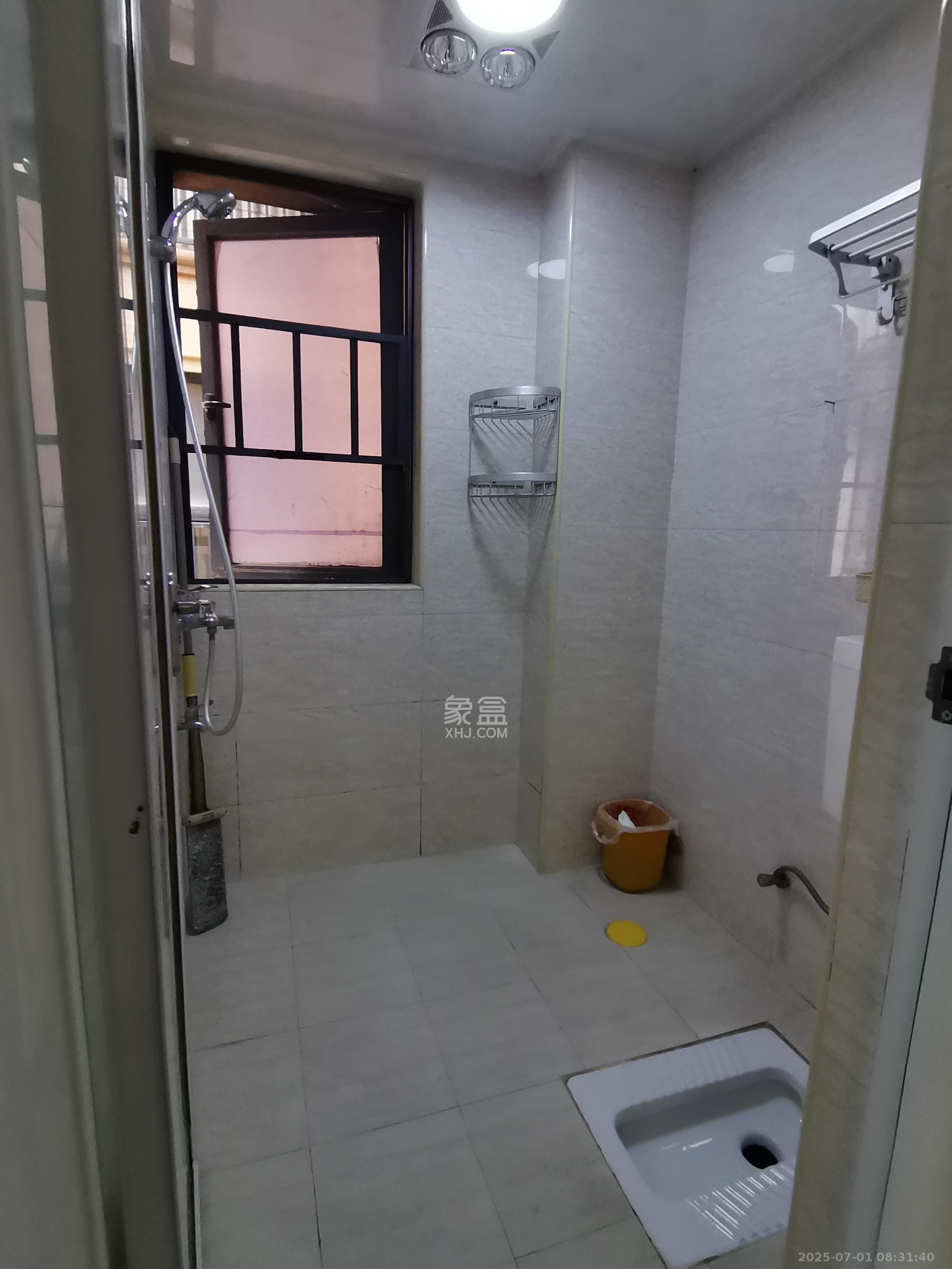 中建芙蓉嘉苑  3室2厅1卫    2200.0元/月室内图