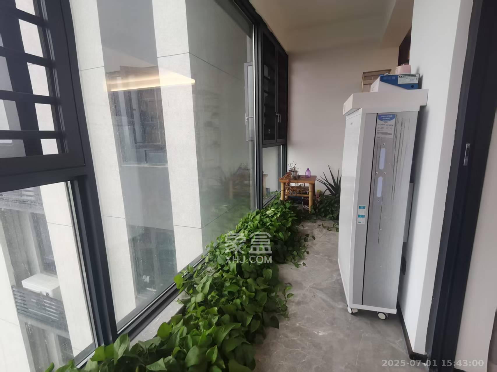万科魅力之城  4室2厅2卫   4500.00元/月室内图