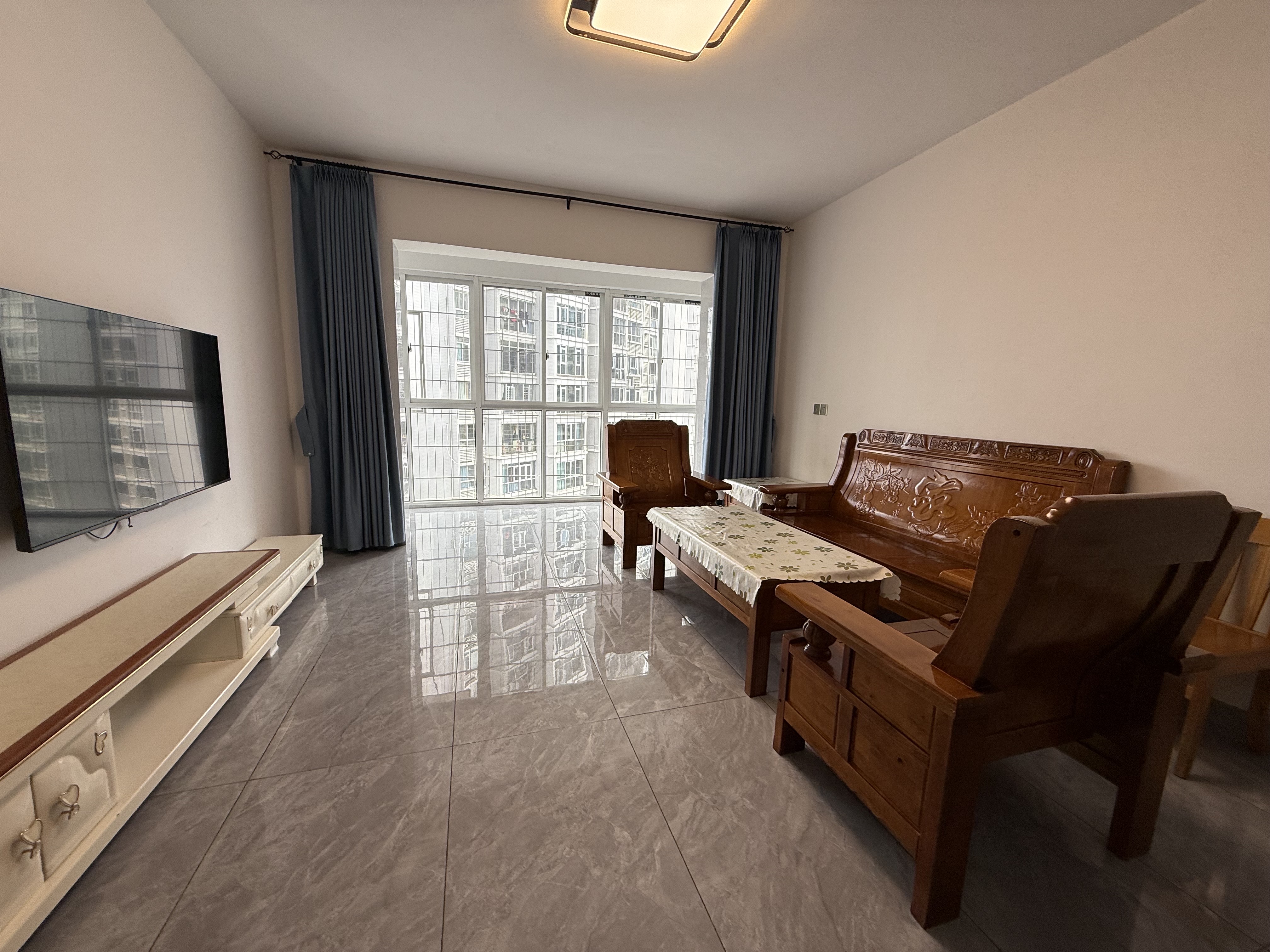 御笔华章 3室2厅2卫 2300.0元/月 御笔华章 3室2厅2卫 2300.0元/月室内图