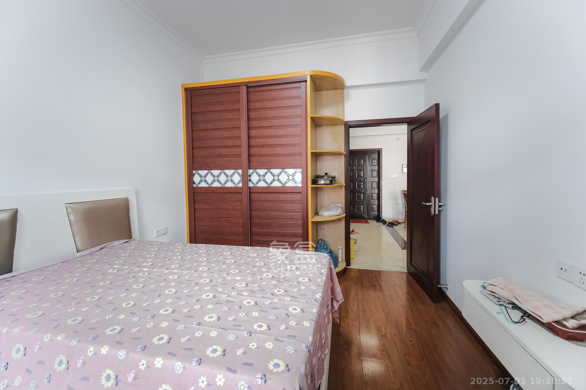 红树湾 3室2厅1卫 80.0万 红树湾 3室2厅1卫 80.0万卧室