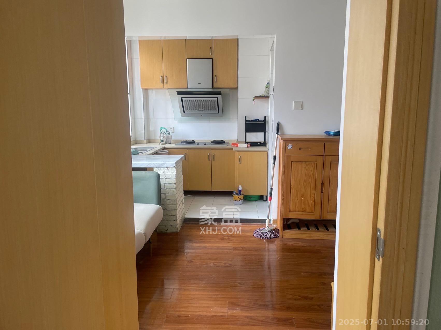 君庭金福苑 1室1厅1卫 1700.0元/月 君庭金福苑 1室1厅1卫 1700.0元/月室内图