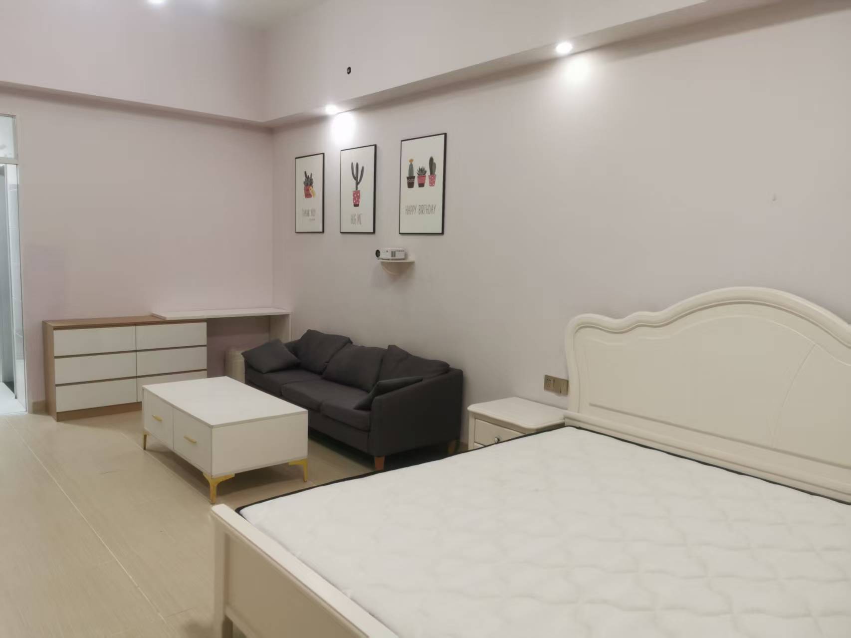 华南城市广场  1室0厅0卫    1500.0元/月 华南城市广场  1室0厅0卫    1500.0元/月室内图