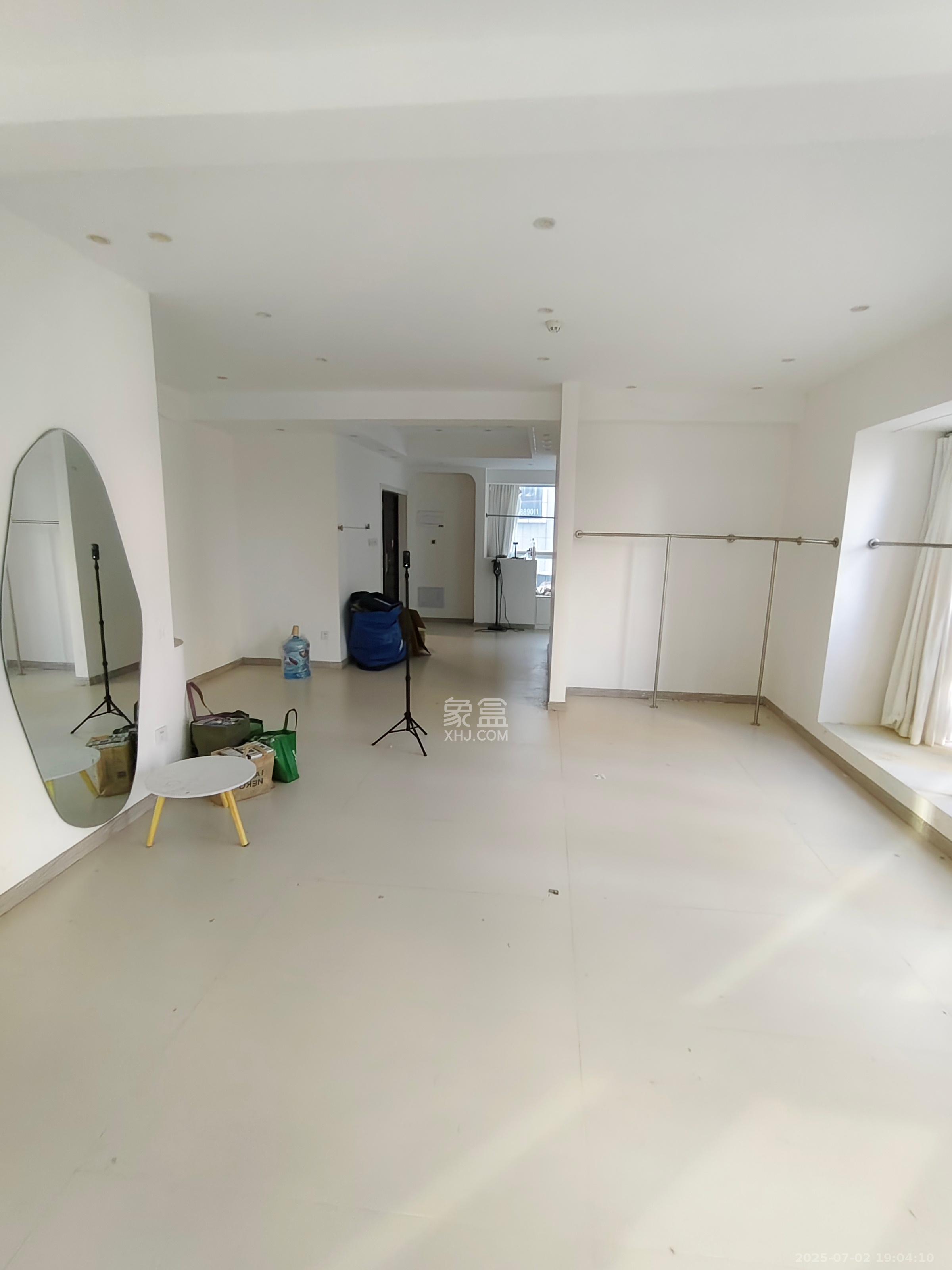 中建嘉和城  2室1厅1卫   2800.00元/月室内图