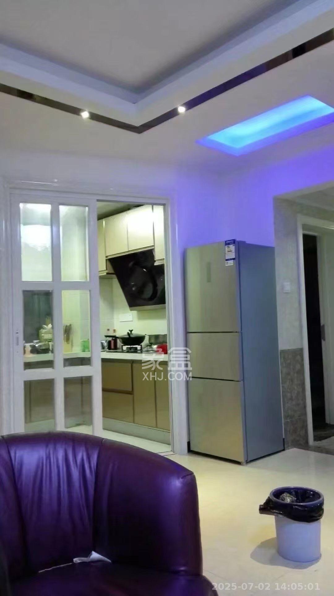 上峰苑(兰亭玥岛) 1室1厅1卫 2200.0元/月 上峰苑(兰亭玥岛) 1室1厅1卫 2200.0元/月室内图