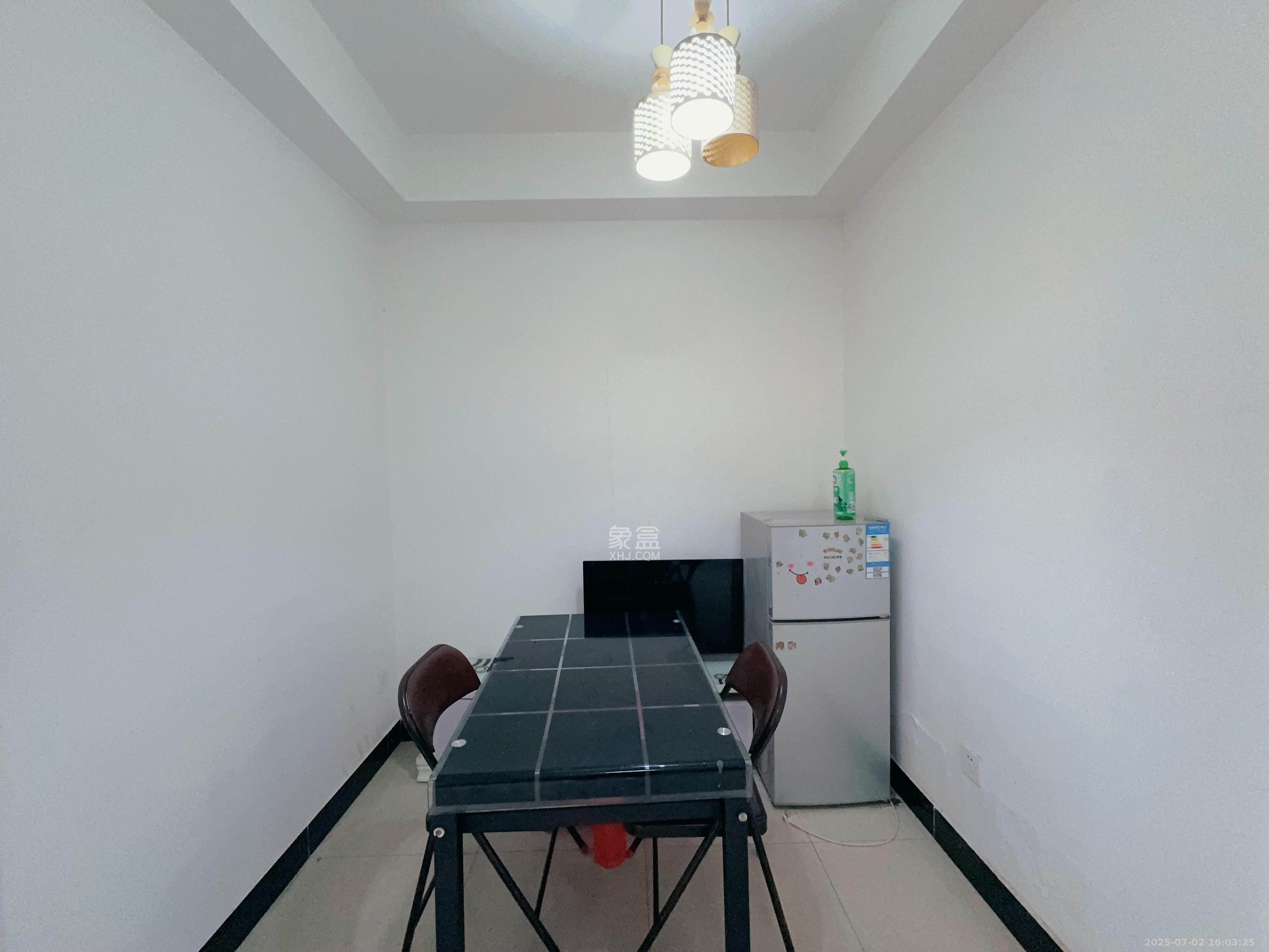 博林云栖  2室2厅1卫   2200.00元/月室内图