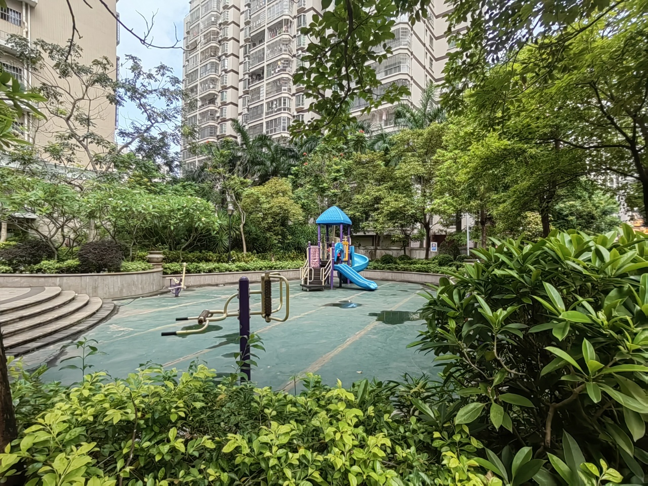 滨海丽景 1室1厅1卫 65.0万 滨海丽景 1室1厅1卫 65.0万客厅