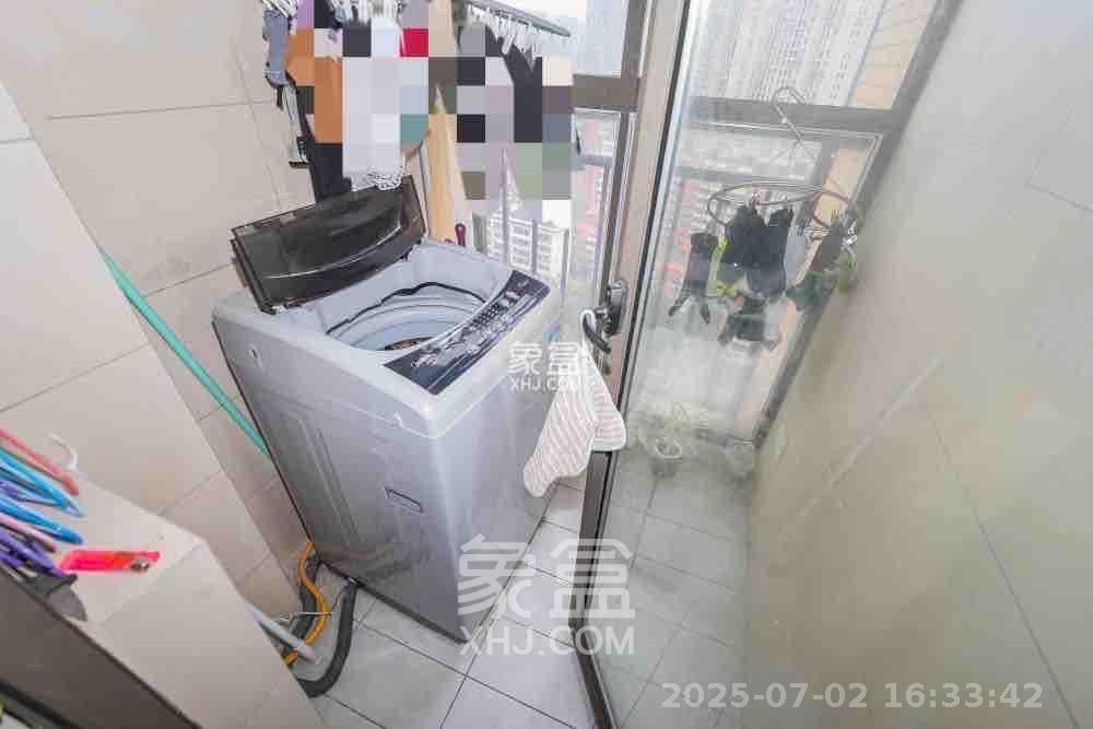 山水花都  1室1厅1卫   1650.00元/月室内图