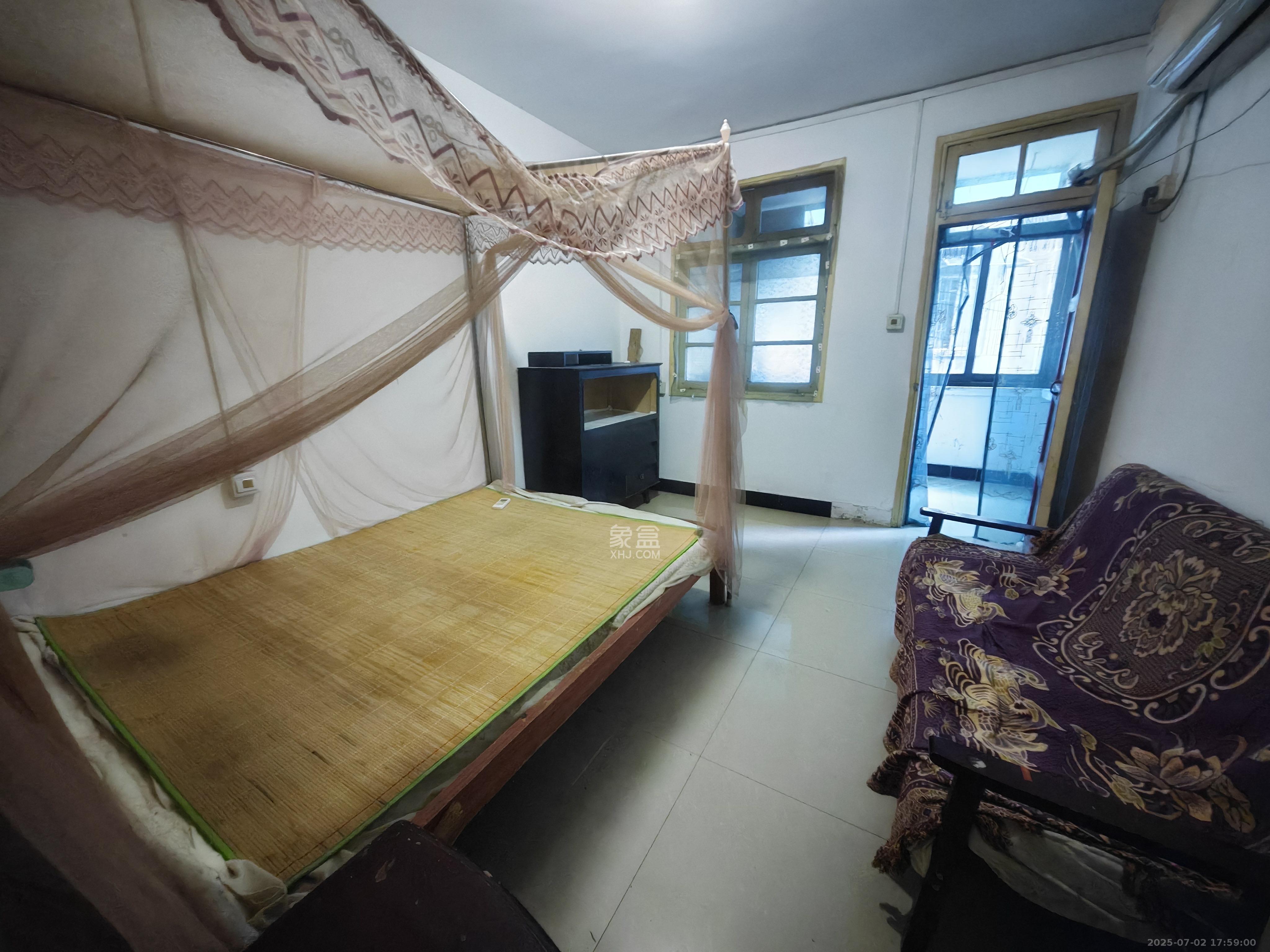 红旗区四片  2室1厅1卫    1500.0元/月室内图