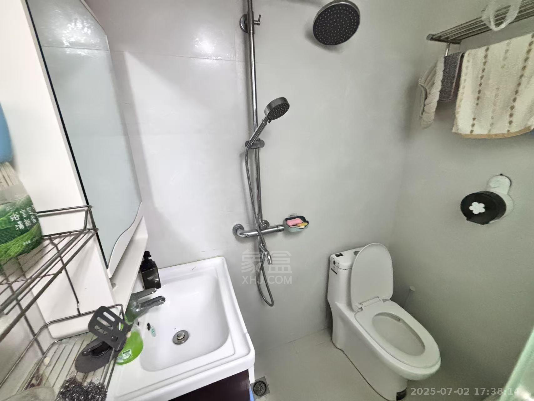 和厚园小区二期 1室1厅1卫 1000.00元/月 和厚园小区二期 1室1厅1卫 1000.00元/月室内图