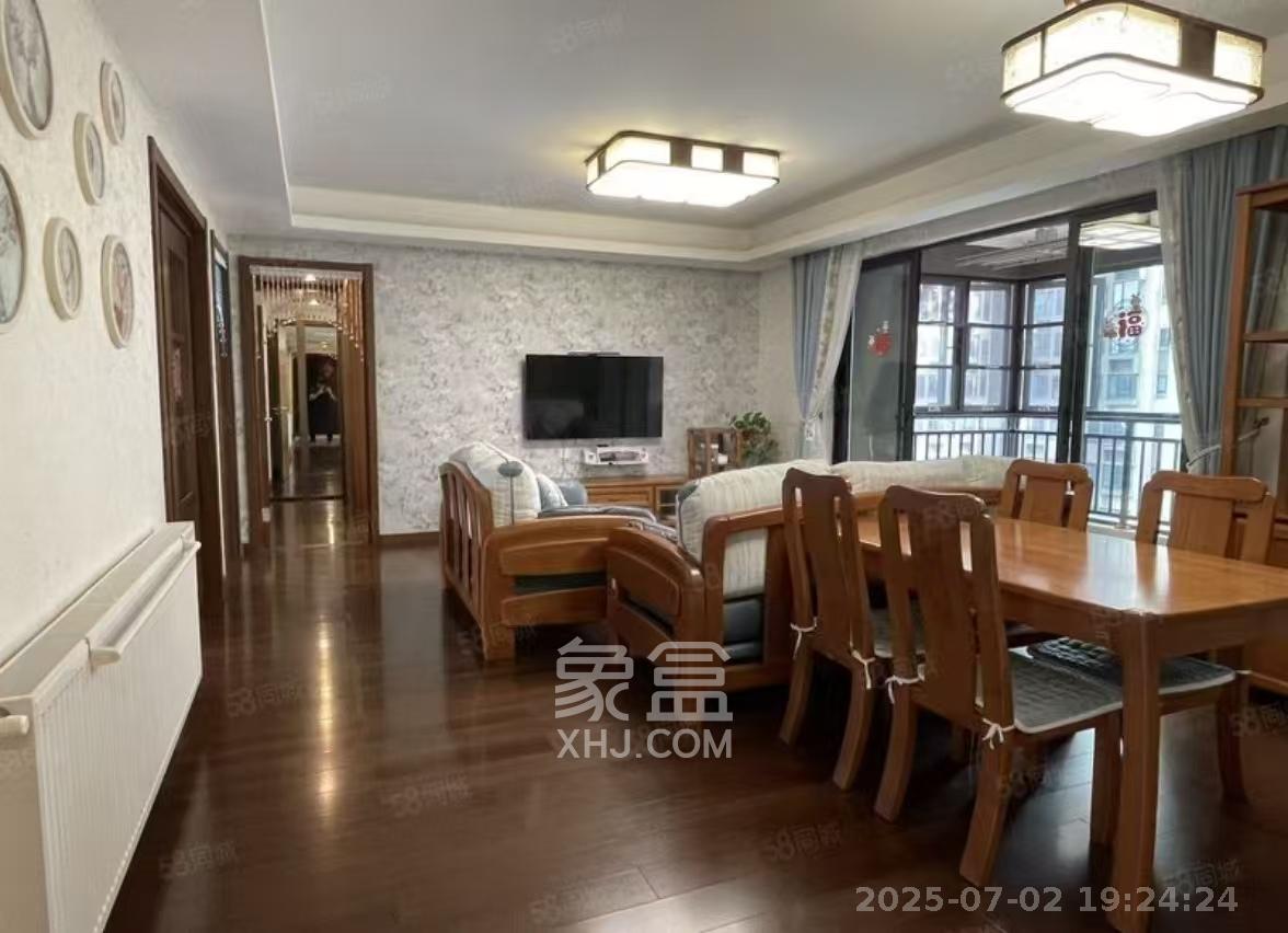 万科里梅溪郡  4室2厅2卫   4500.00元/月