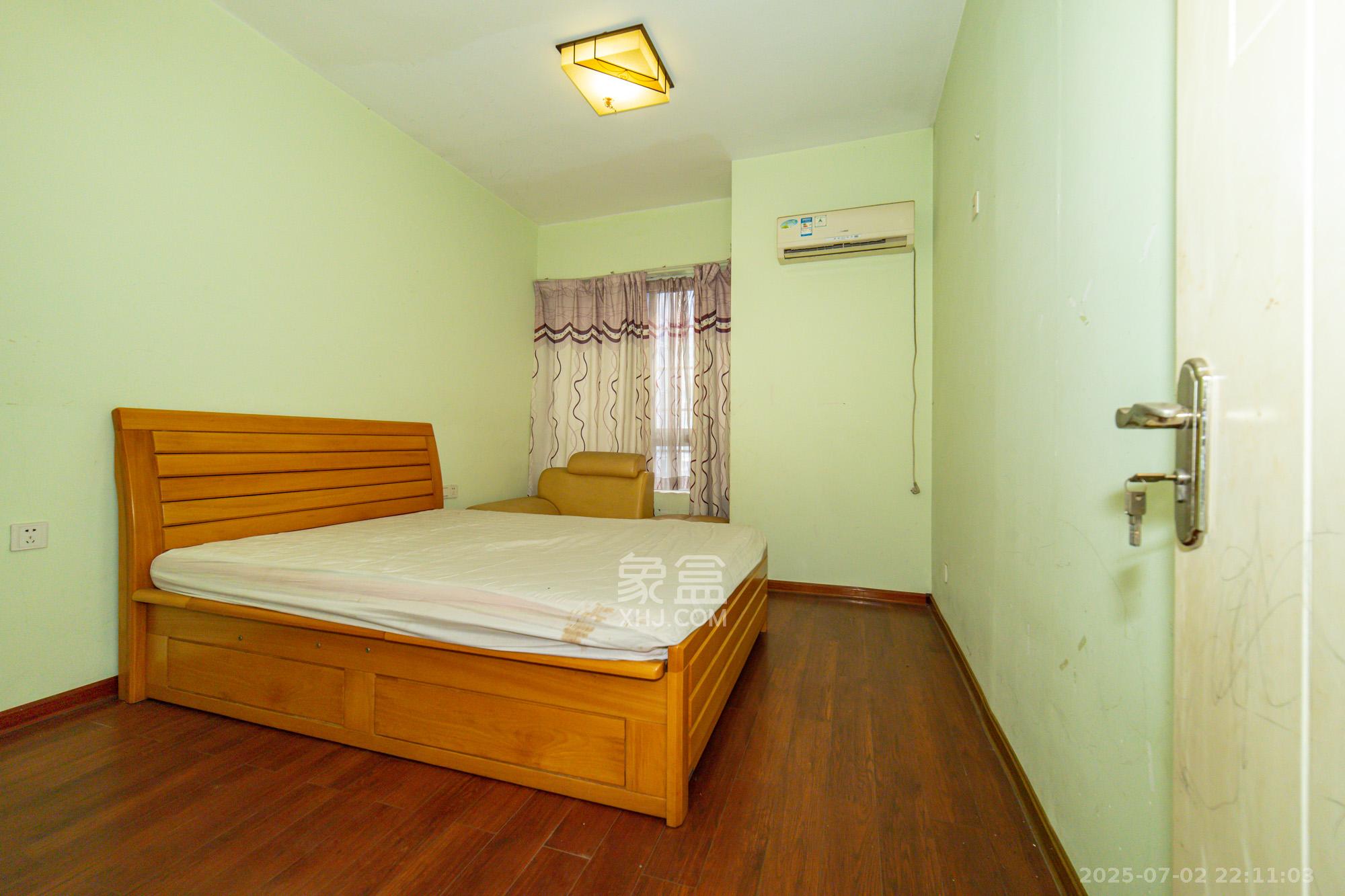 楚天馨苑 1室0厅0卫 68.8万 楚天馨苑 1室0厅0卫 68.8万卧室