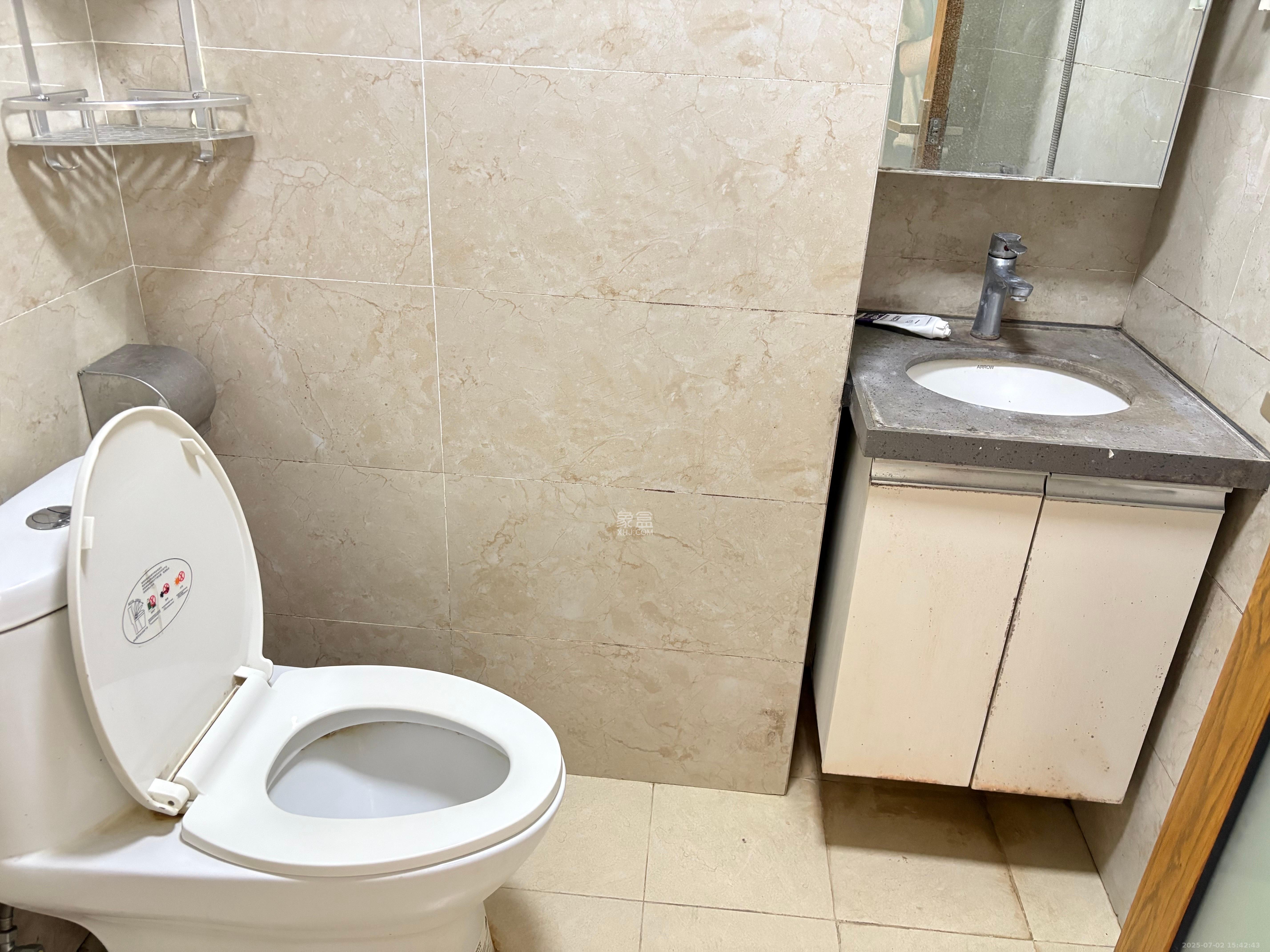 荣泰广场  1室0厅0卫   1400.00元/月室内图