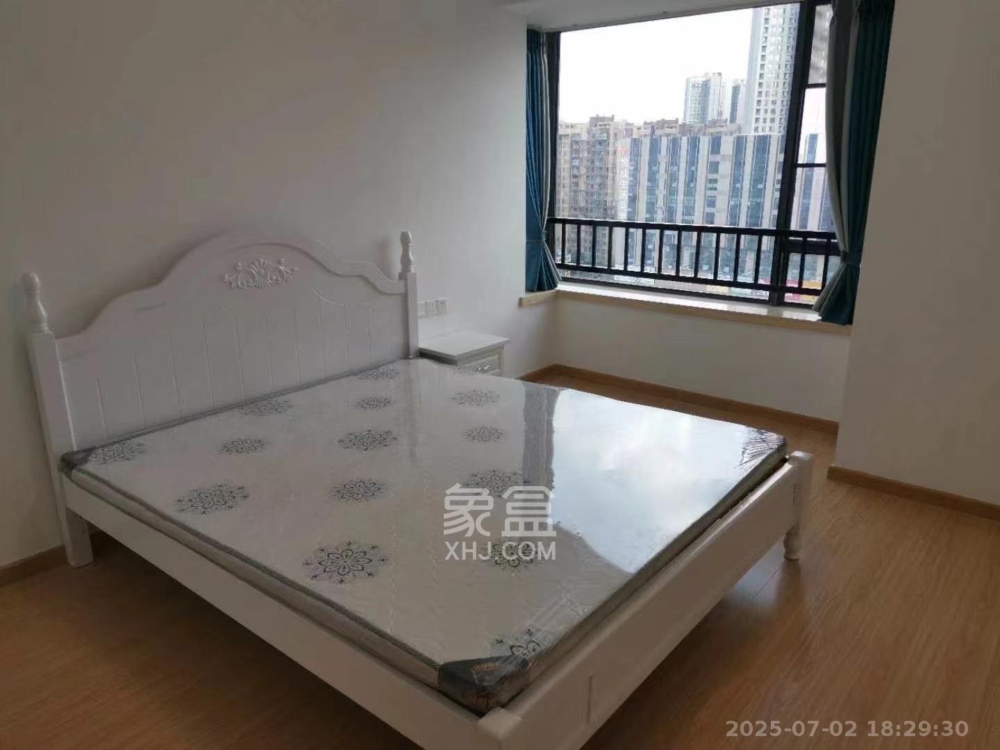 珠江好世界  3室2厅1卫   3200.00元/月室内图