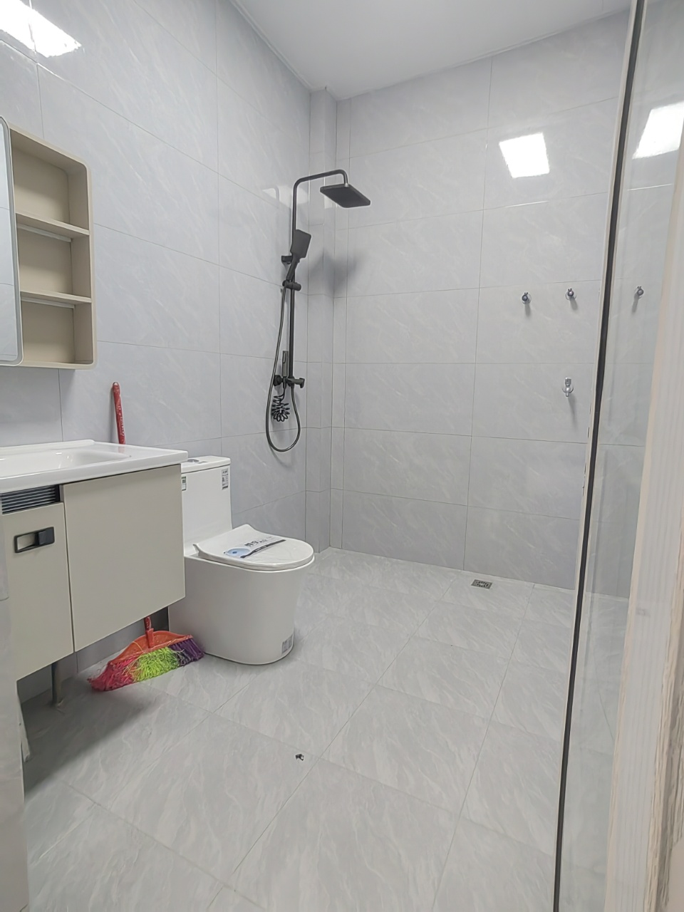 滨海丽景 1室1厅1卫 65.0万 滨海丽景 1室1厅1卫 65.0万客厅