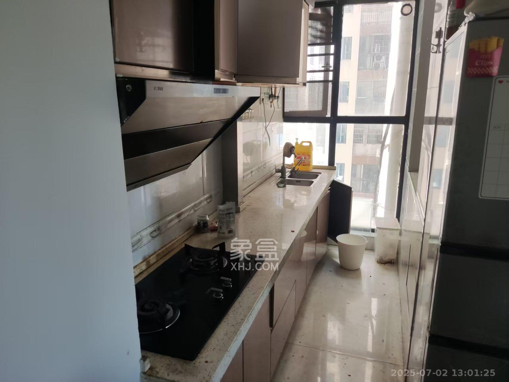 天元涉外景园B区 3室2厅2卫 2200.0元/月 天元涉外景园B区 3室2厅2卫 2200.0元/月室内图