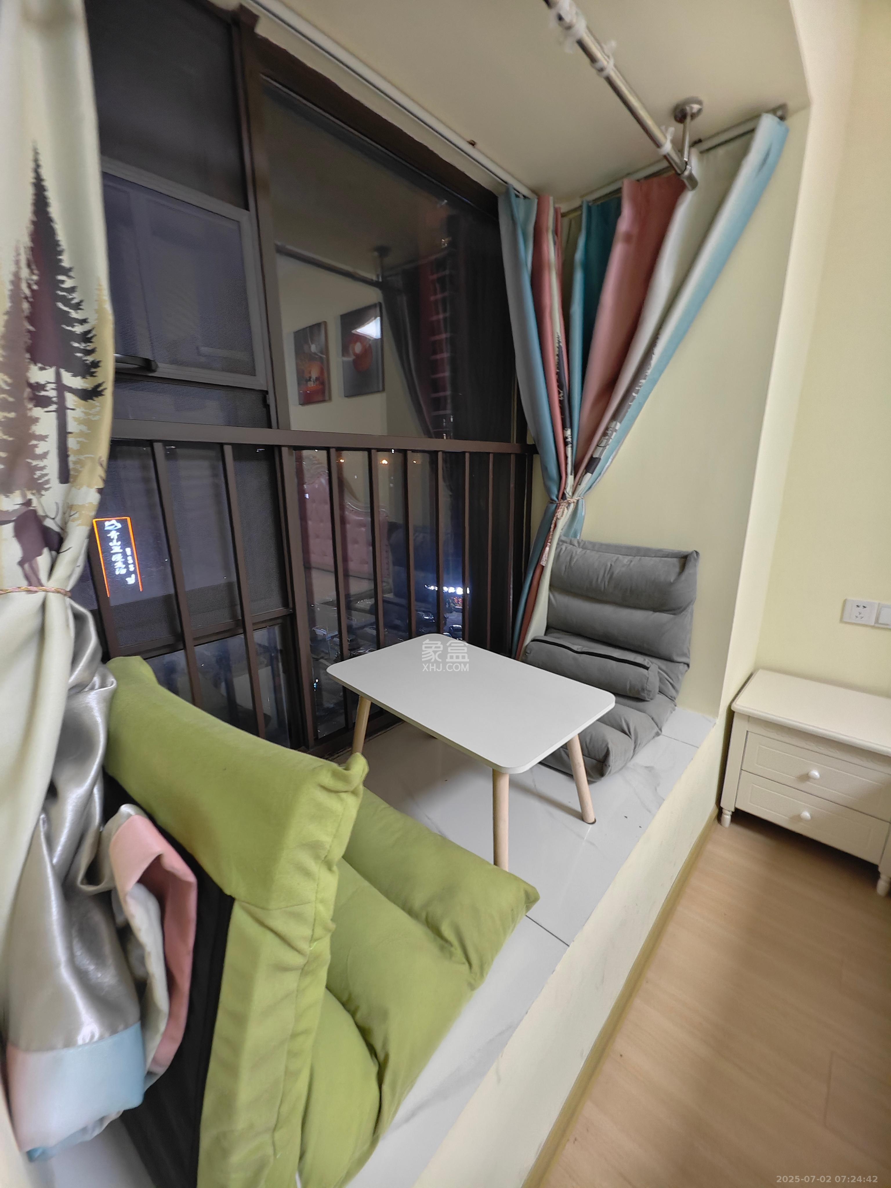 奥园城市天骄一期  1室1厅1卫    1800.0元/月 奥园城市天骄一期  1室1厅1卫    1800.0元/月室内图