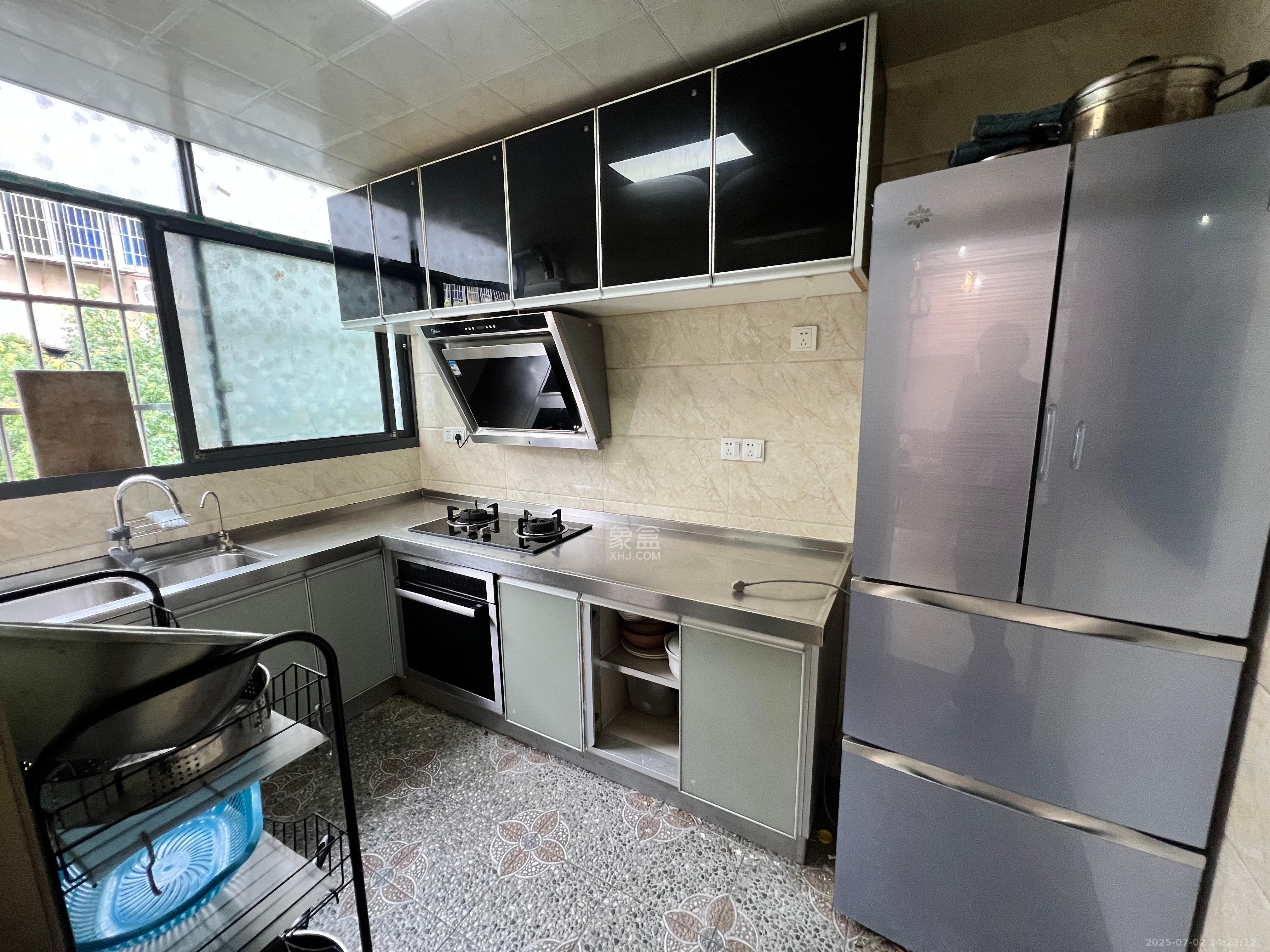 友谊路电视机厂宿舍  2室2厅1卫    1500.0元/月 友谊路电视机厂宿舍  2室2厅1卫    1500.0元/月室内图