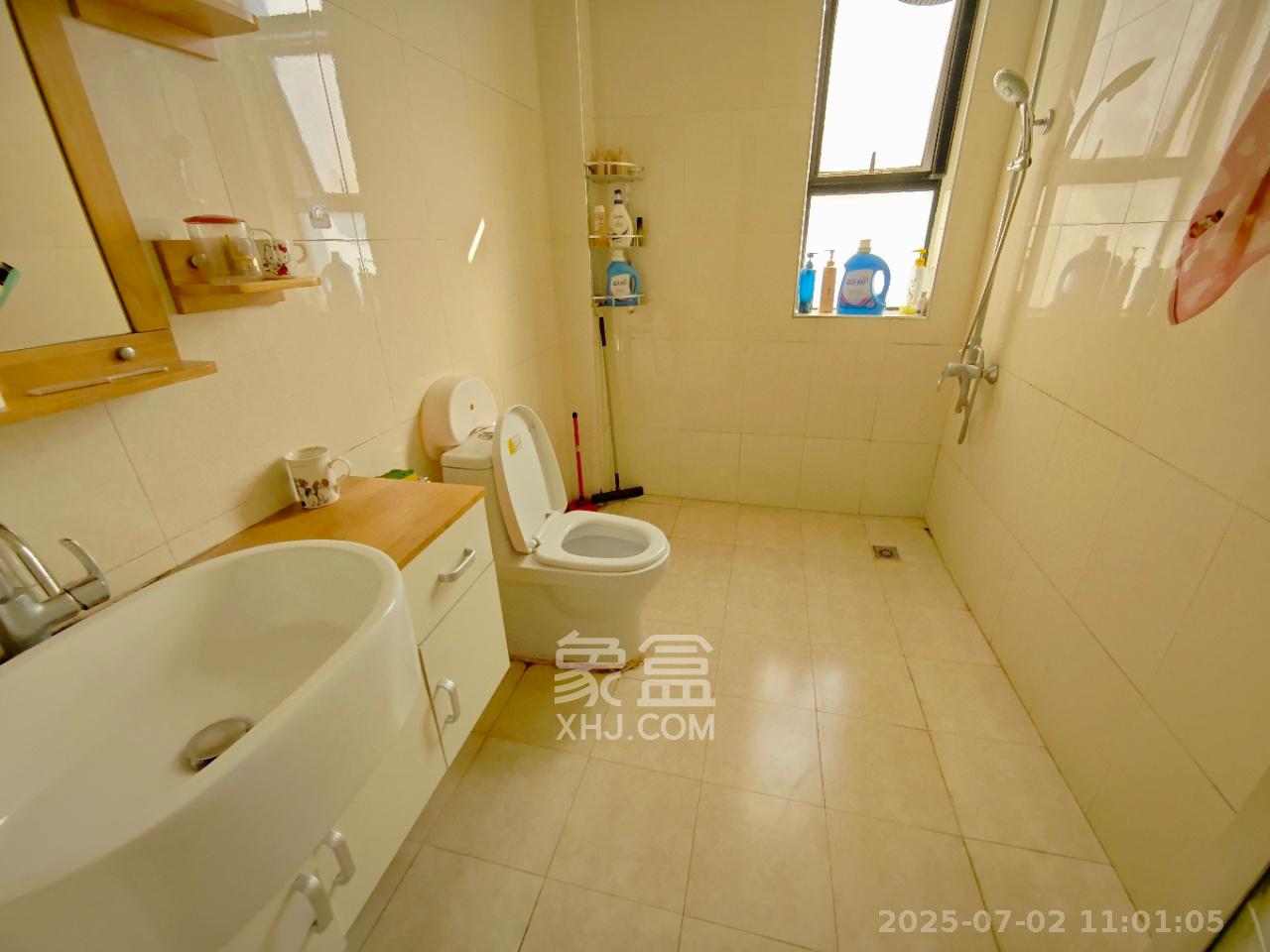 阳光100三期 1室1厅1卫 1200.0元/月 阳光100三期 1室1厅1卫 1200.0元/月室内图