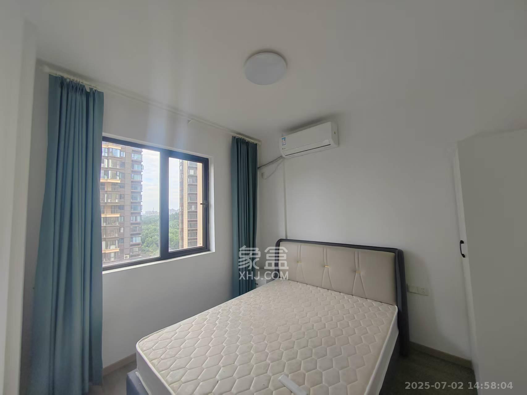 保利城（中航城国际社区、郡原美村）  4室2厅2卫   2600.00元/月室内图