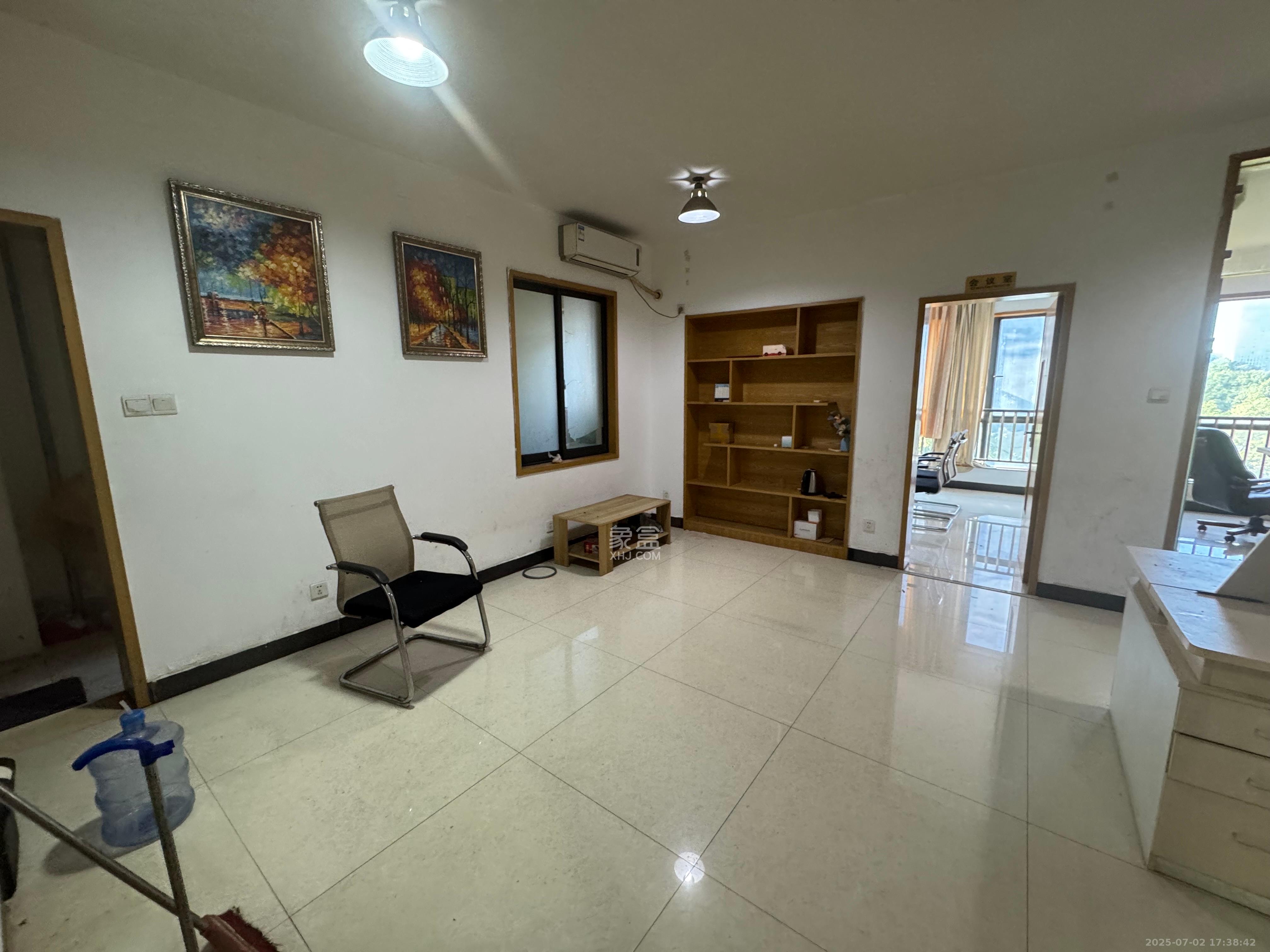 和庄  2室1厅1卫    2000.0元/月室内图